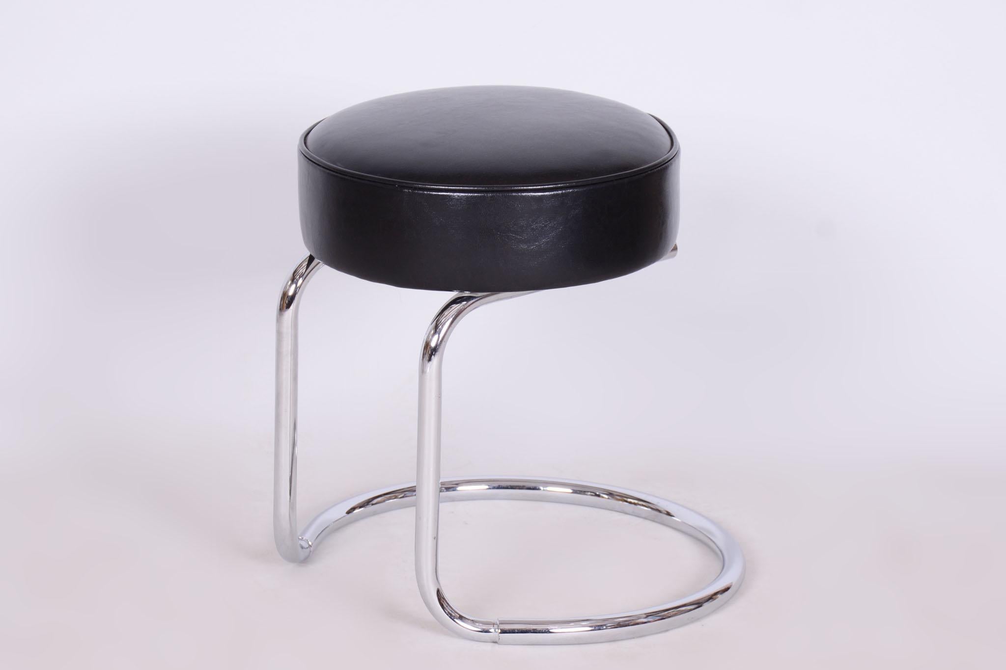 Tabouret Bauhaus restauré, acier chromé, cuir, tchèque, années 1950 en vente 4