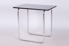 Tavolo Bauhaus restaurato, di Hynek Gottwald, acciaio cromato, Repubblica Ceca, anni '30