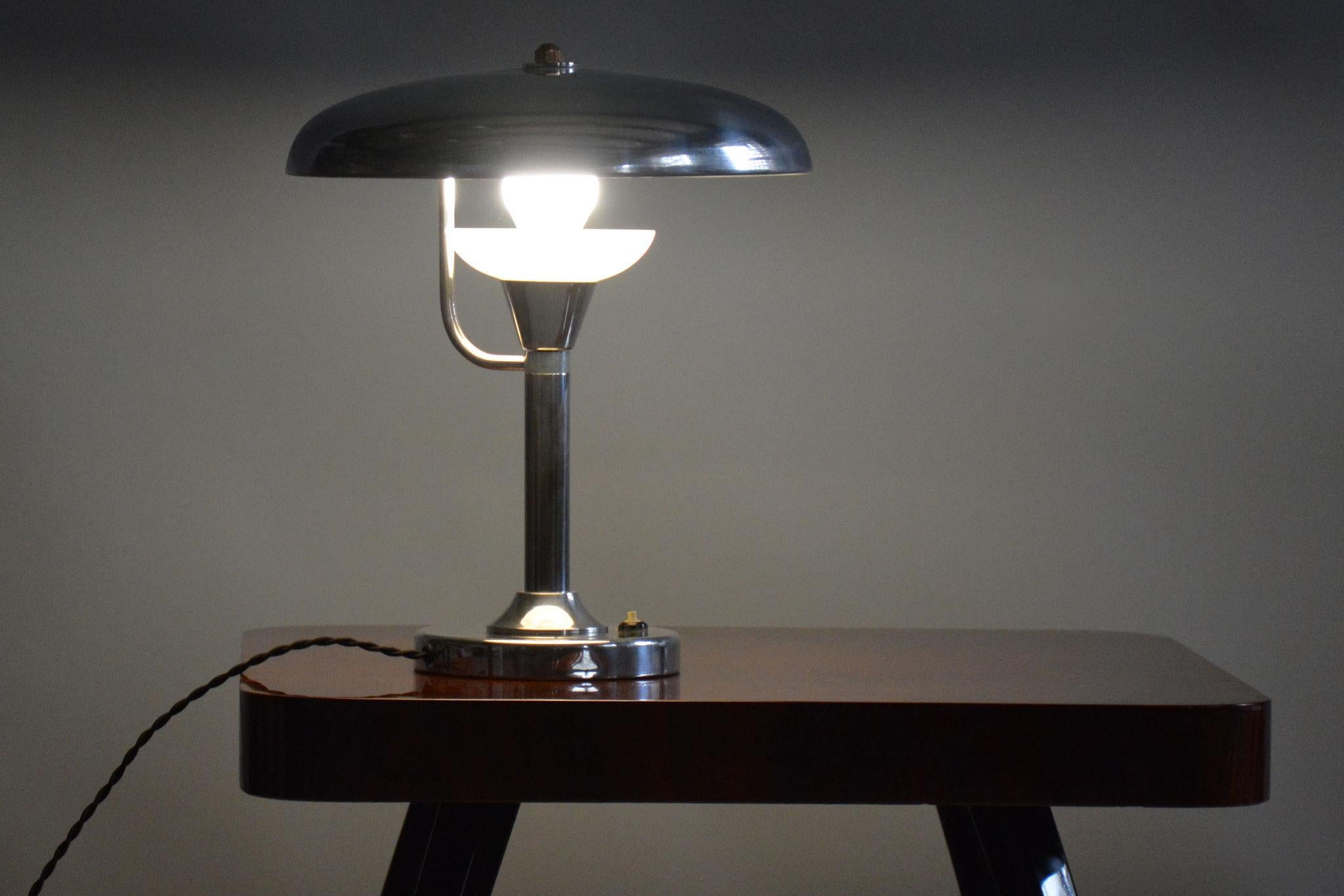 Restored Bauhaus Table Lamp, by Franta Anýž, Nickle-Plated Steel, Czech, 1920s For Sale 4