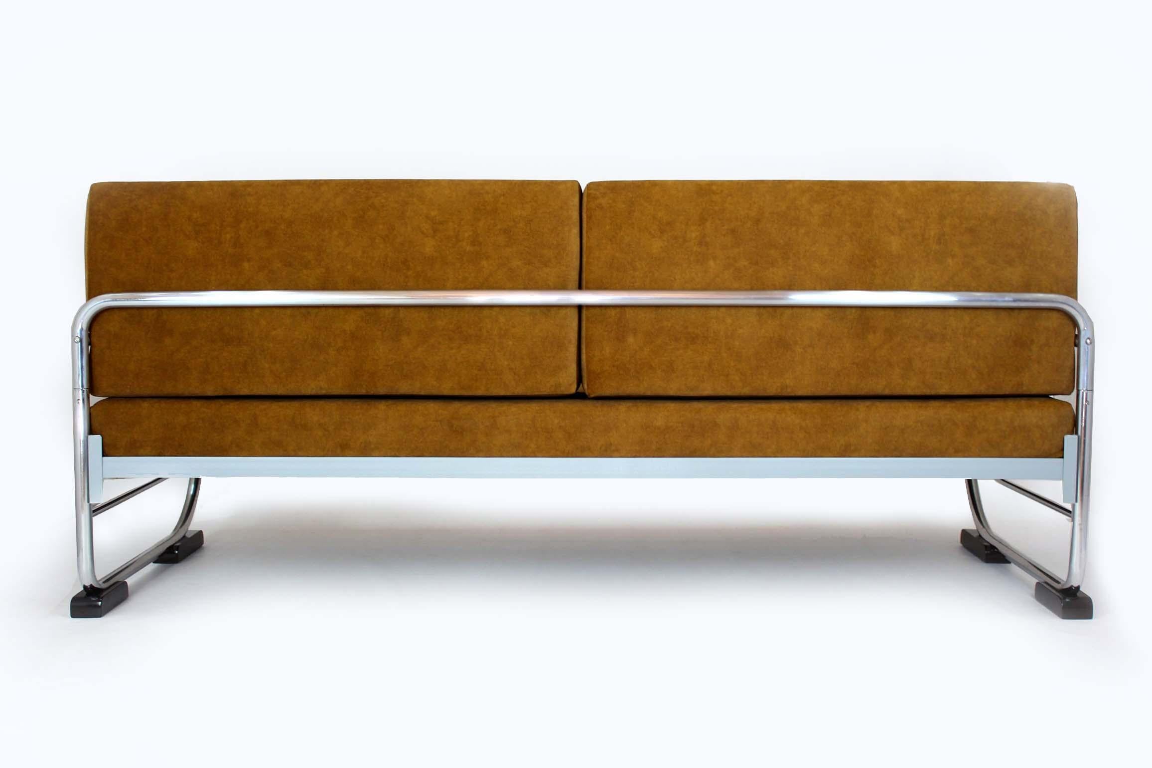 Restored Bauhaus Tubular Chrome Steel Sofa from Hynek Gottwald, 1930s im Angebot 7