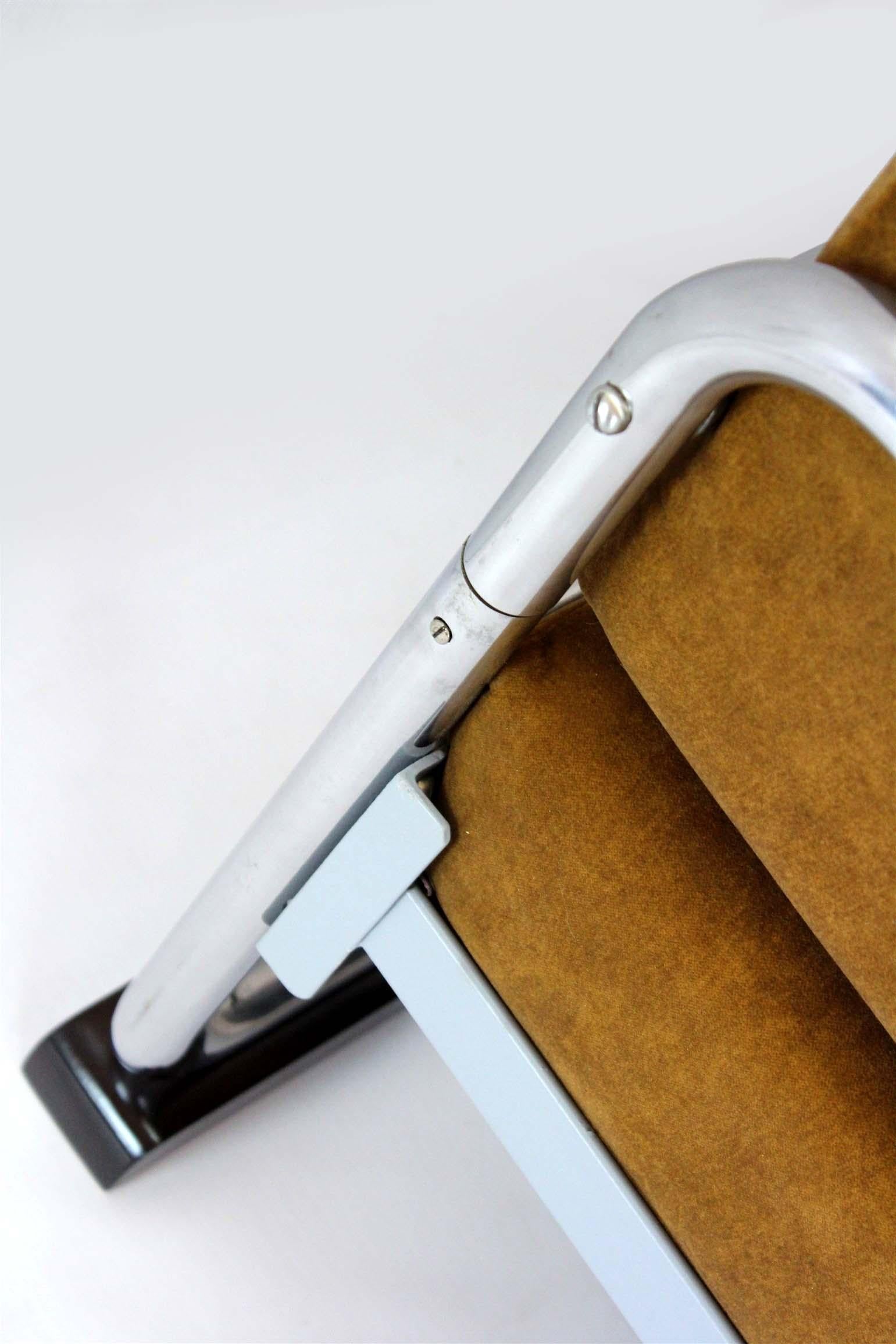 Restored Bauhaus Tubular Chrome Steel Sofa from Hynek Gottwald, 1930s im Angebot 9