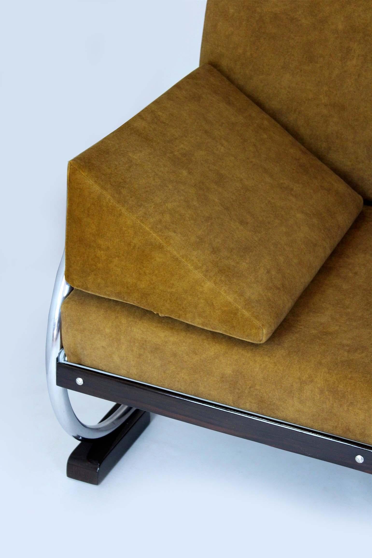 Restored Bauhaus Tubular Chrome Steel Sofa from Hynek Gottwald, 1930s (Stahl) im Angebot