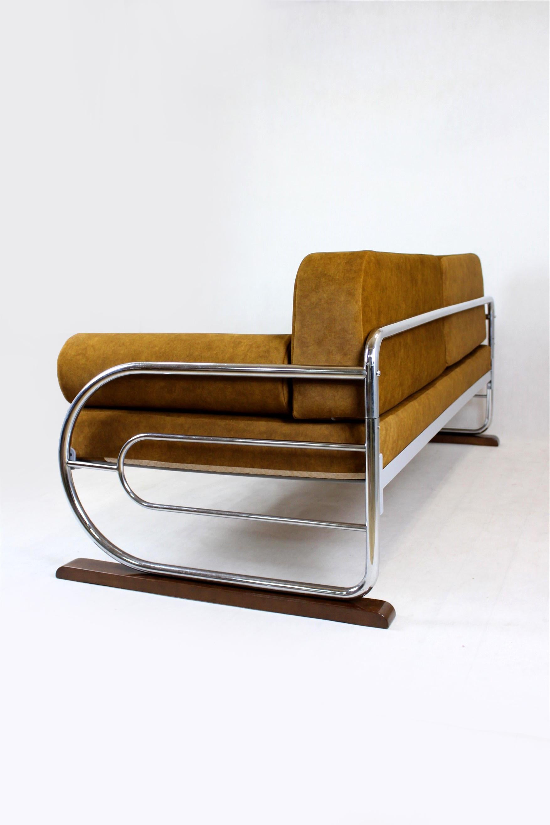 Restored Bauhaus Tubular Chrome Steel Sofa from Hynek Gottwald, 1930s