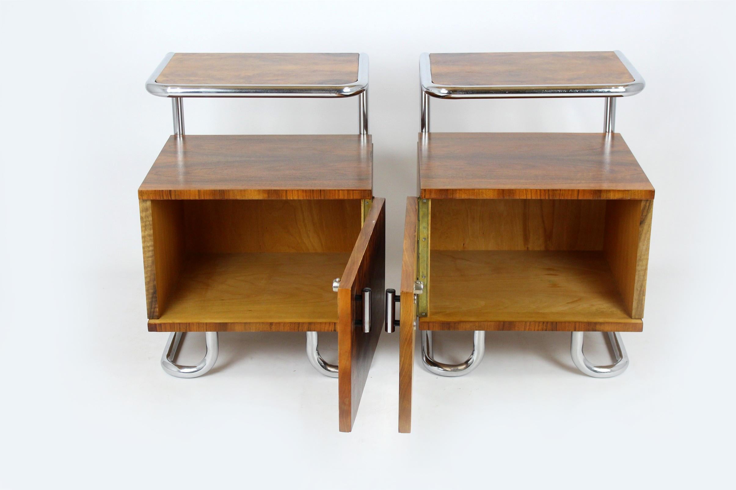 Restored Bauhaus Tubular Steel Nightstands by Hynek Gottwald, 1930s, Set of 2 In Good Condition In Żory, PL