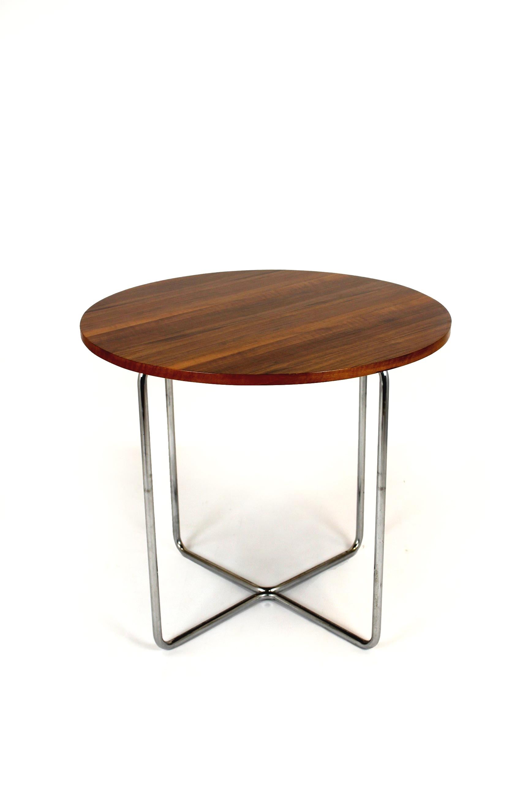 Restauriertes Bauhaus-Röhrenstahl-Set, runder Tisch und vier Stühle von Mart Stam, 19 im Angebot 2