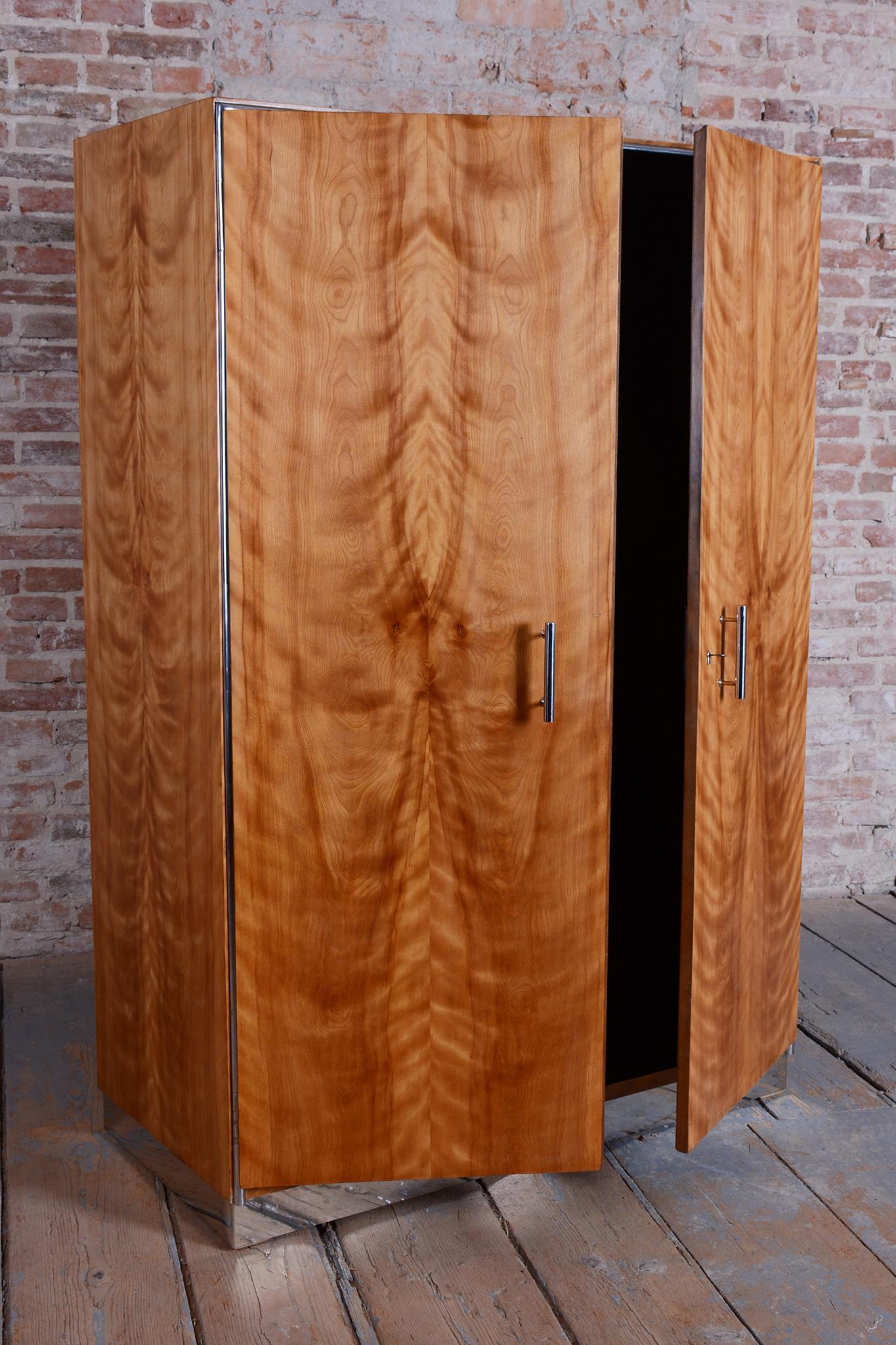 Restaurierter Bauhaus-Schrank, von H.J.Hagemann, Mücke-Melder, Tschechien, 1930er Jahre im Angebot 5