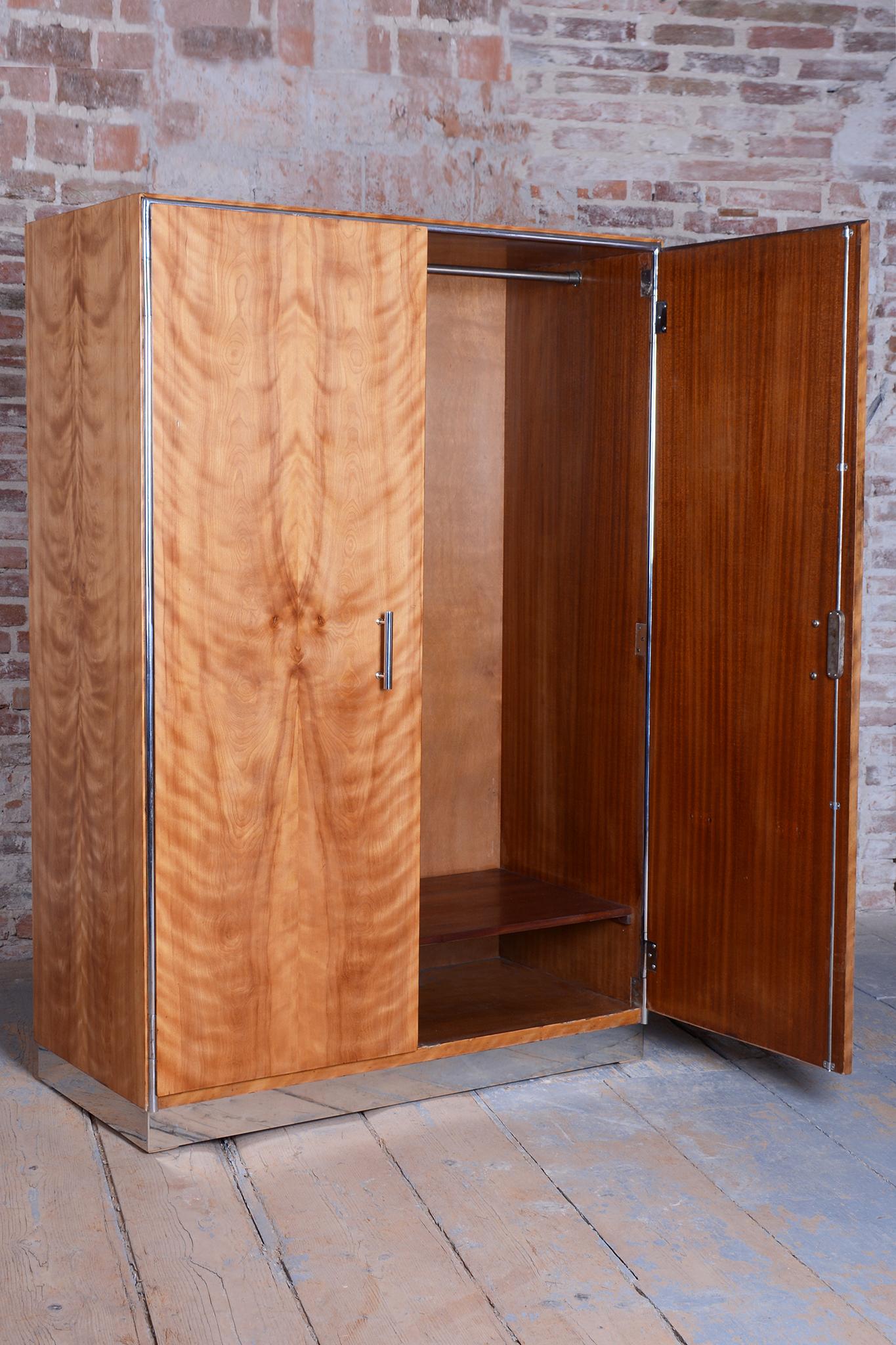 Restaurierter Bauhaus-Schrank, von H.J.Hagemann, Mücke-Melder, Tschechien, 1930er Jahre im Zustand „Gut“ im Angebot in Brandys nad Labem, Středočeský kraj