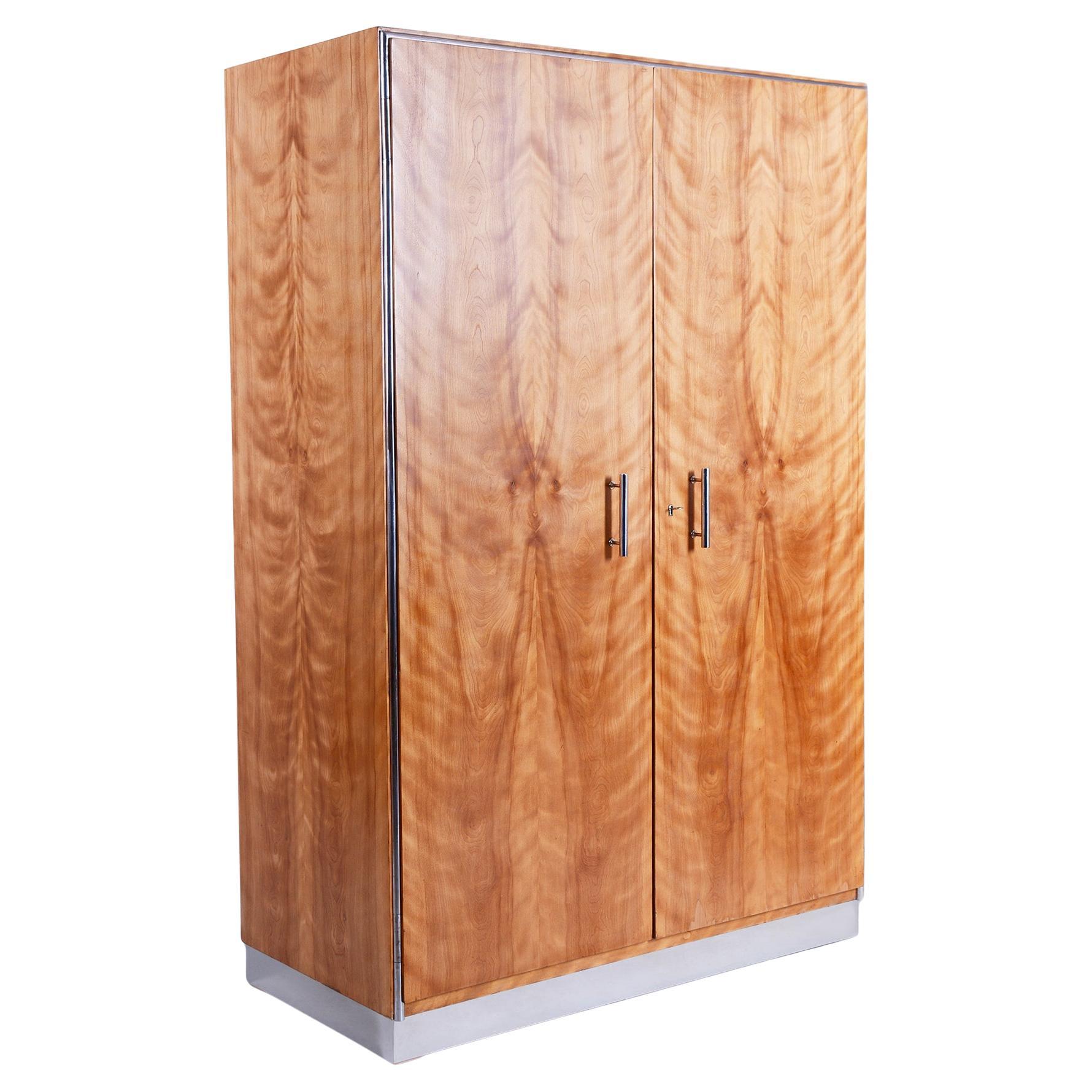 Restored Bauhaus Wardrobe, by H.J.Hagemann, Mücke-Melder, Czech, 1930s