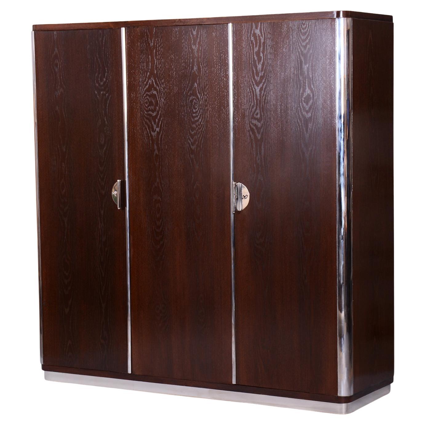 Armario Bauhaus restaurado, de Vichr a spol., Cromo, Acero, Roble, Checo, Década de 1930 en venta