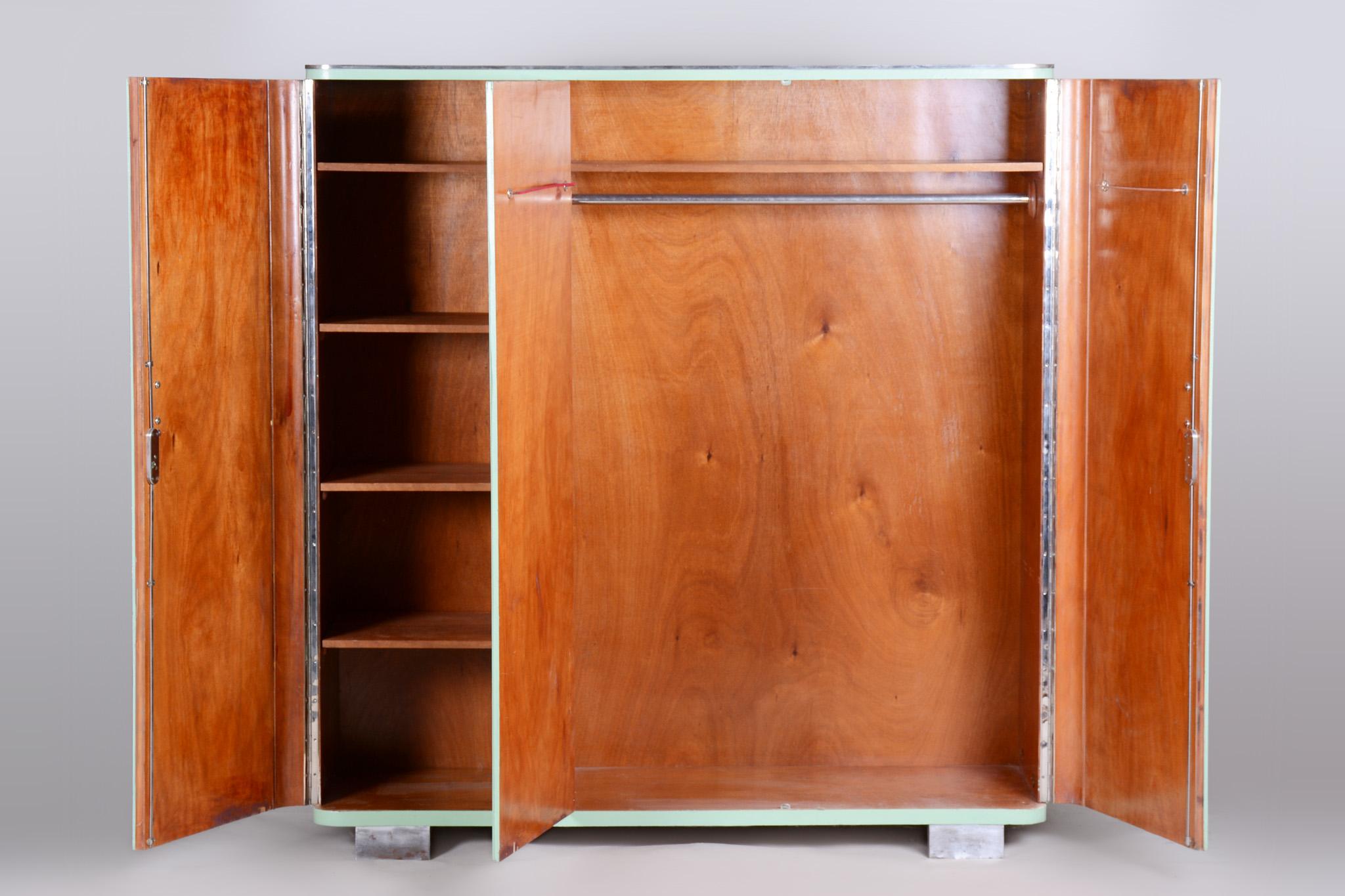 Acciaio Restored Bauhaus Wardrobe, by Vichr a spol., Original Paint, Czech, 1930s in vendita