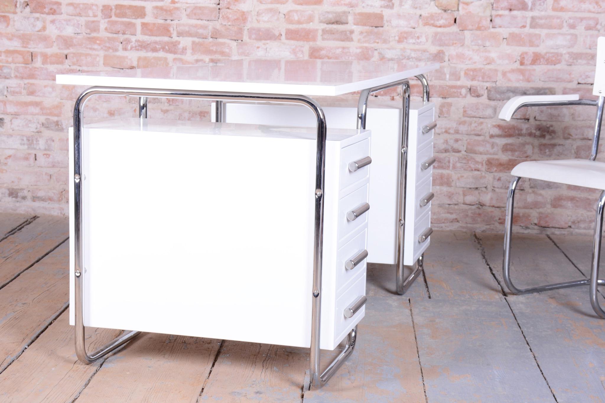 Escritorio Bauhaus restaurado, de Marcel Breuer para Thonet, cromado, República Checa, años 30 en venta 4