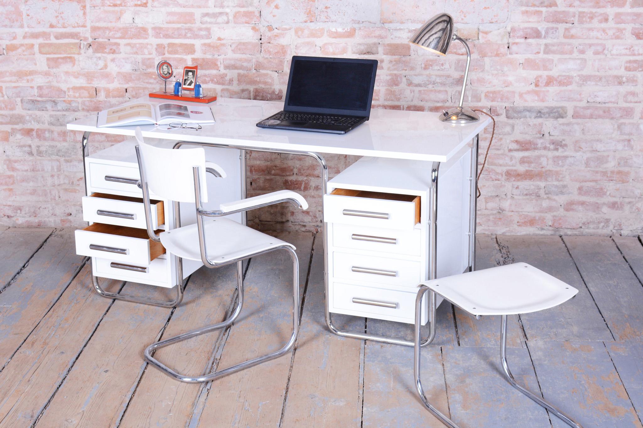 Escritorio Bauhaus restaurado, de Marcel Breuer para Thonet, cromado, República Checa, años 30 en venta 5