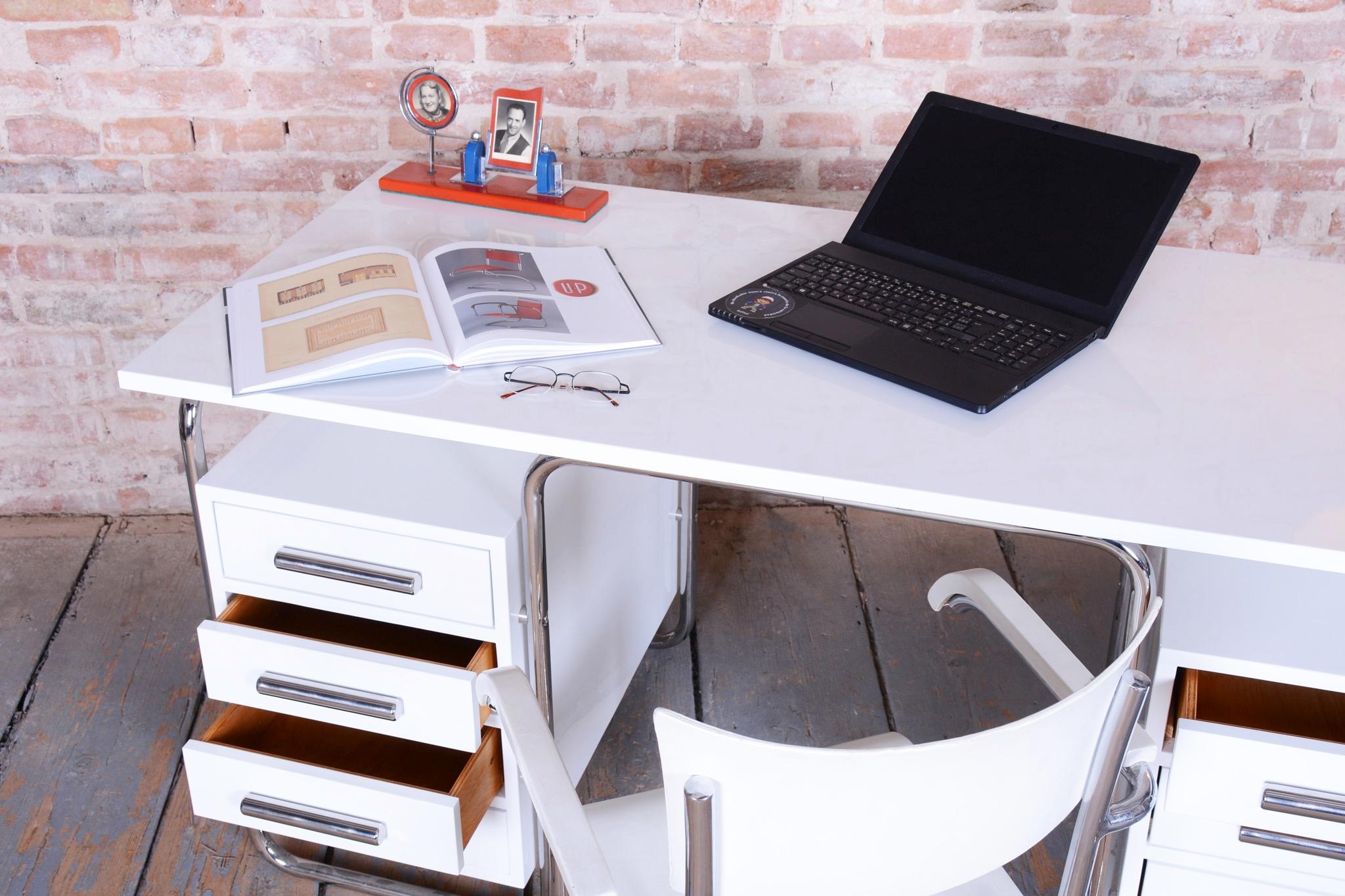 Escritorio Bauhaus restaurado, de Marcel Breuer para Thonet, cromado, República Checa, años 30 en venta 6