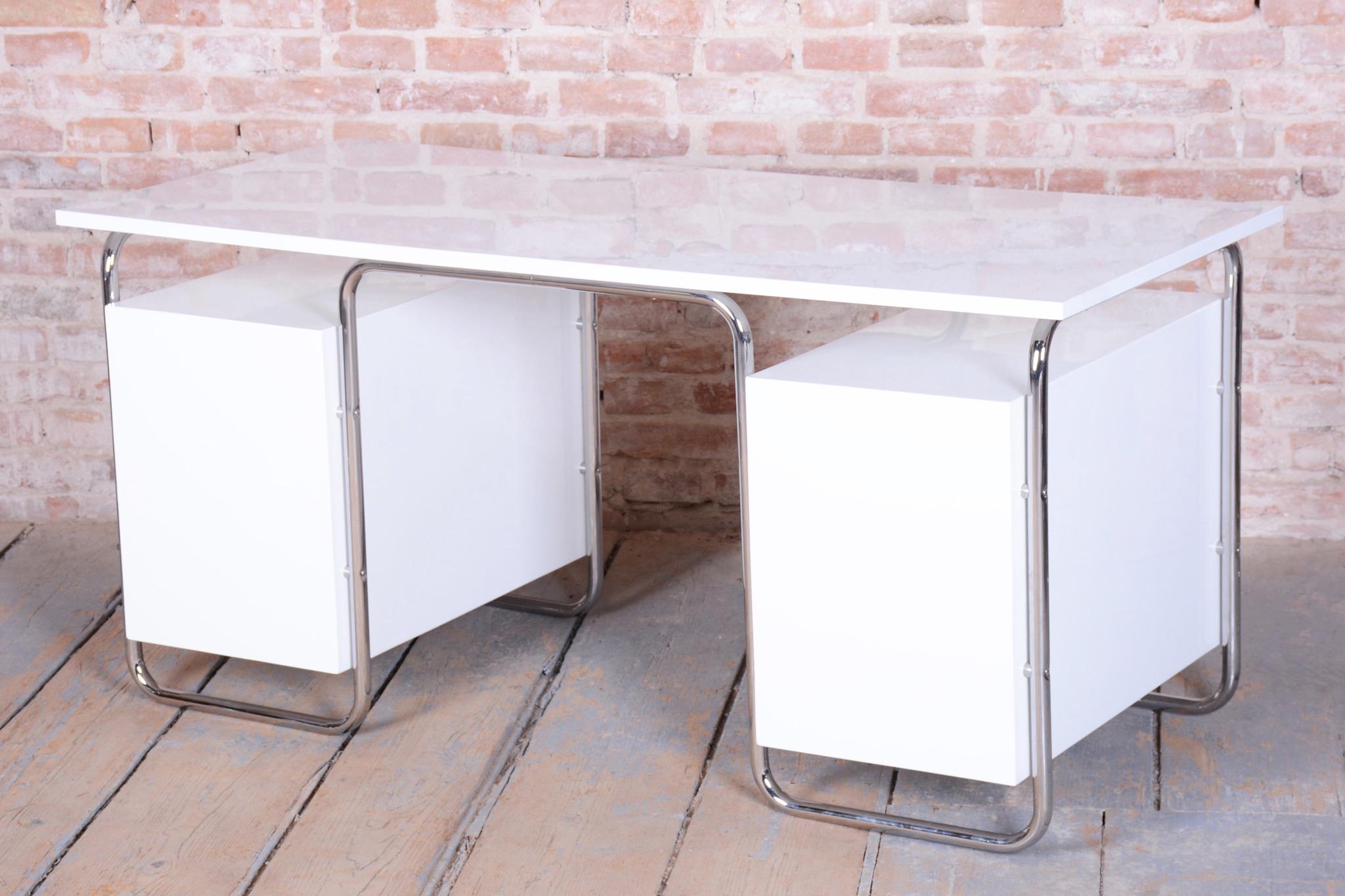 Escritorio Bauhaus restaurado, de Marcel Breuer para Thonet, cromado, República Checa, años 30 en venta 7