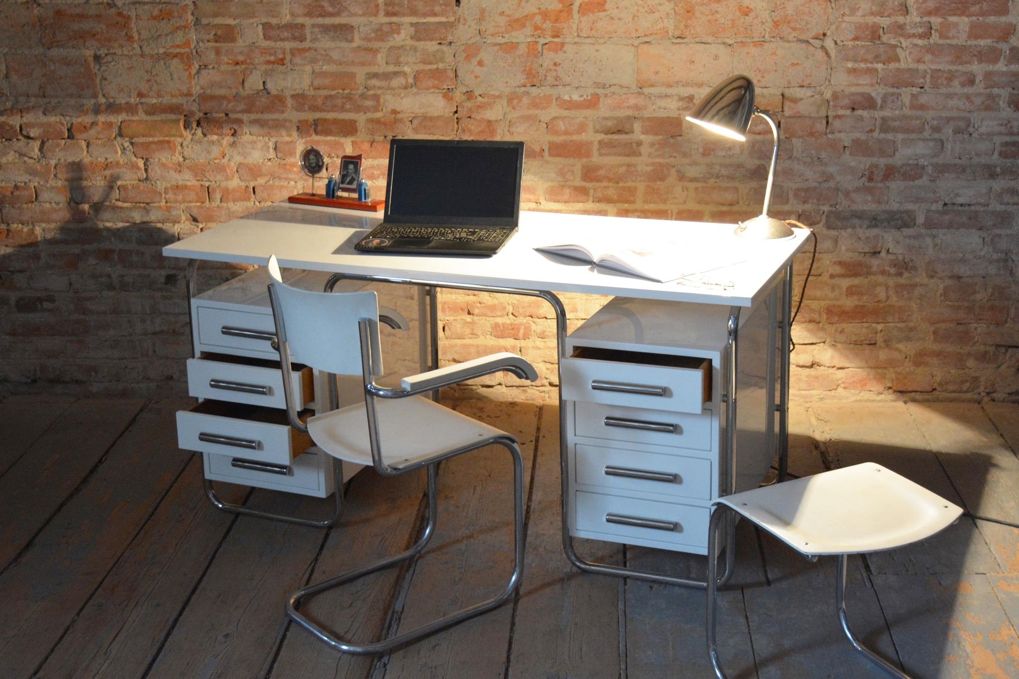 Escritorio Bauhaus restaurado, de Marcel Breuer para Thonet, cromado, República Checa, años 30 en venta 8