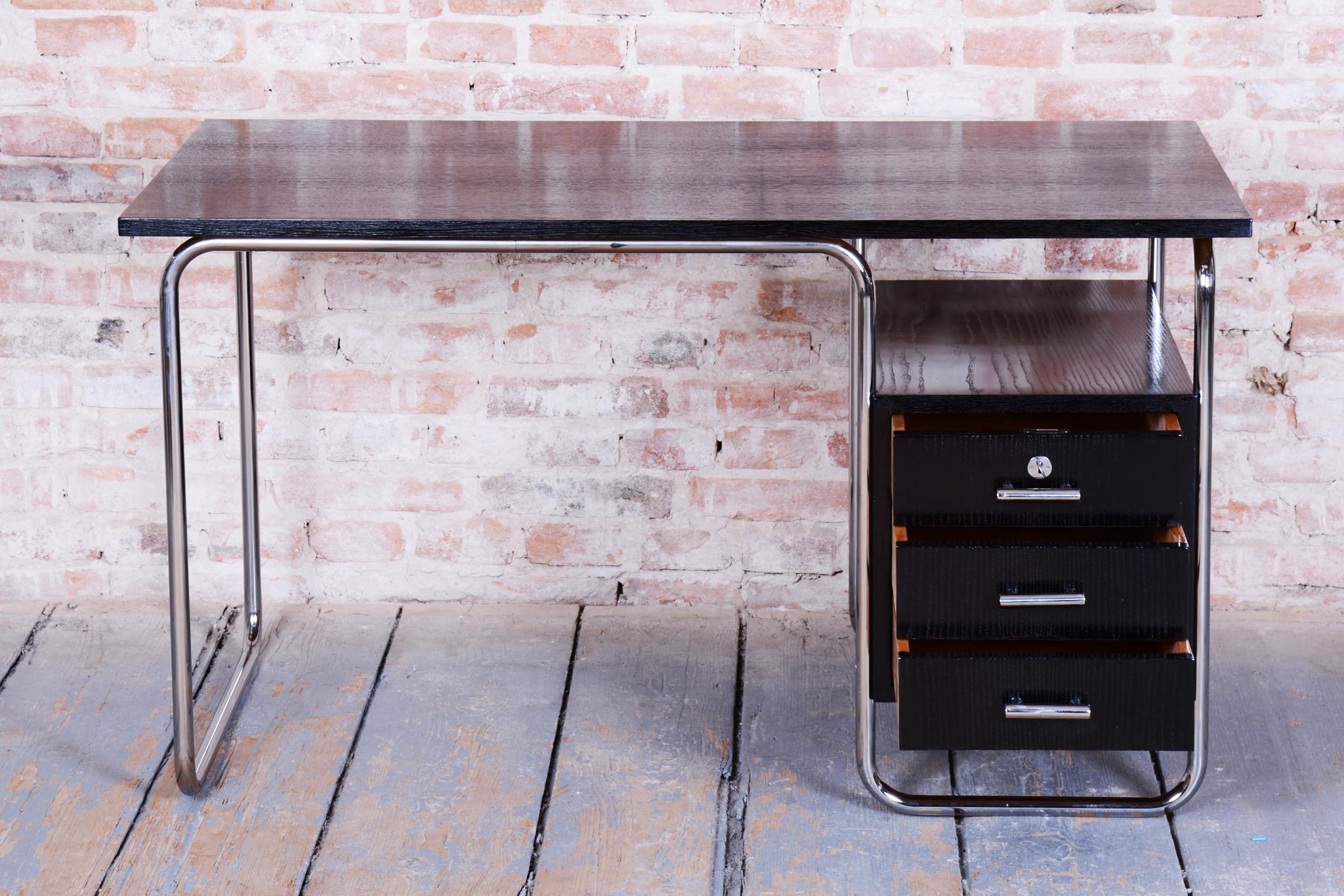 Restored Bauhaus Writing Desk, by Robert Slezák, Beech, Chrome, Czech, 1930s For Sale 6