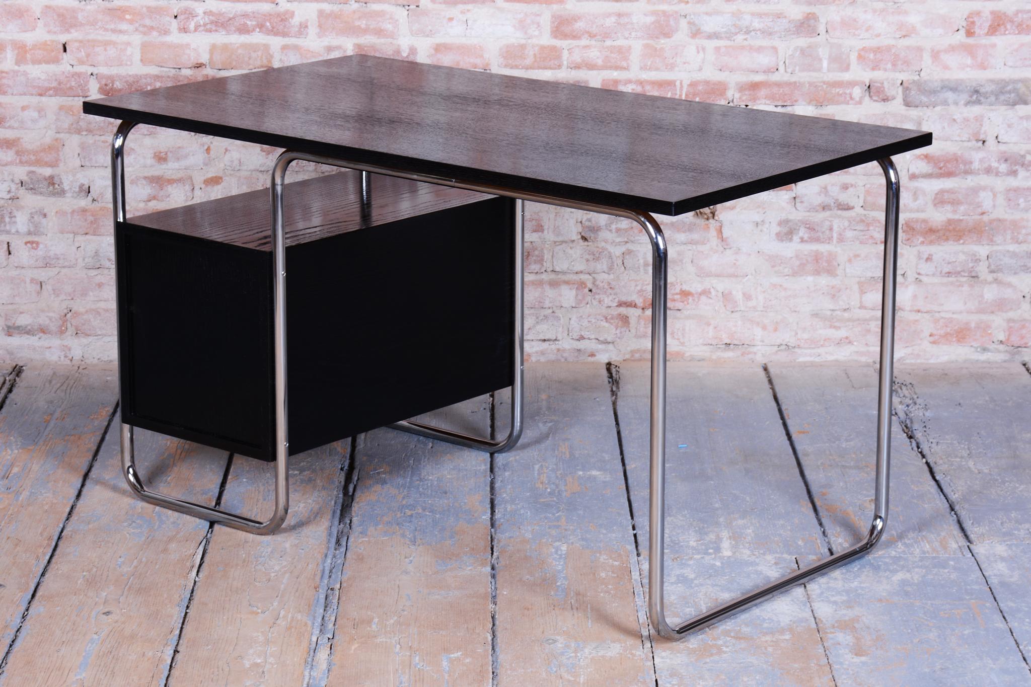 Restored Bauhaus Writing Desk, by Robert Slezák, Beech, Chrome, Czech, 1930s For Sale 8
