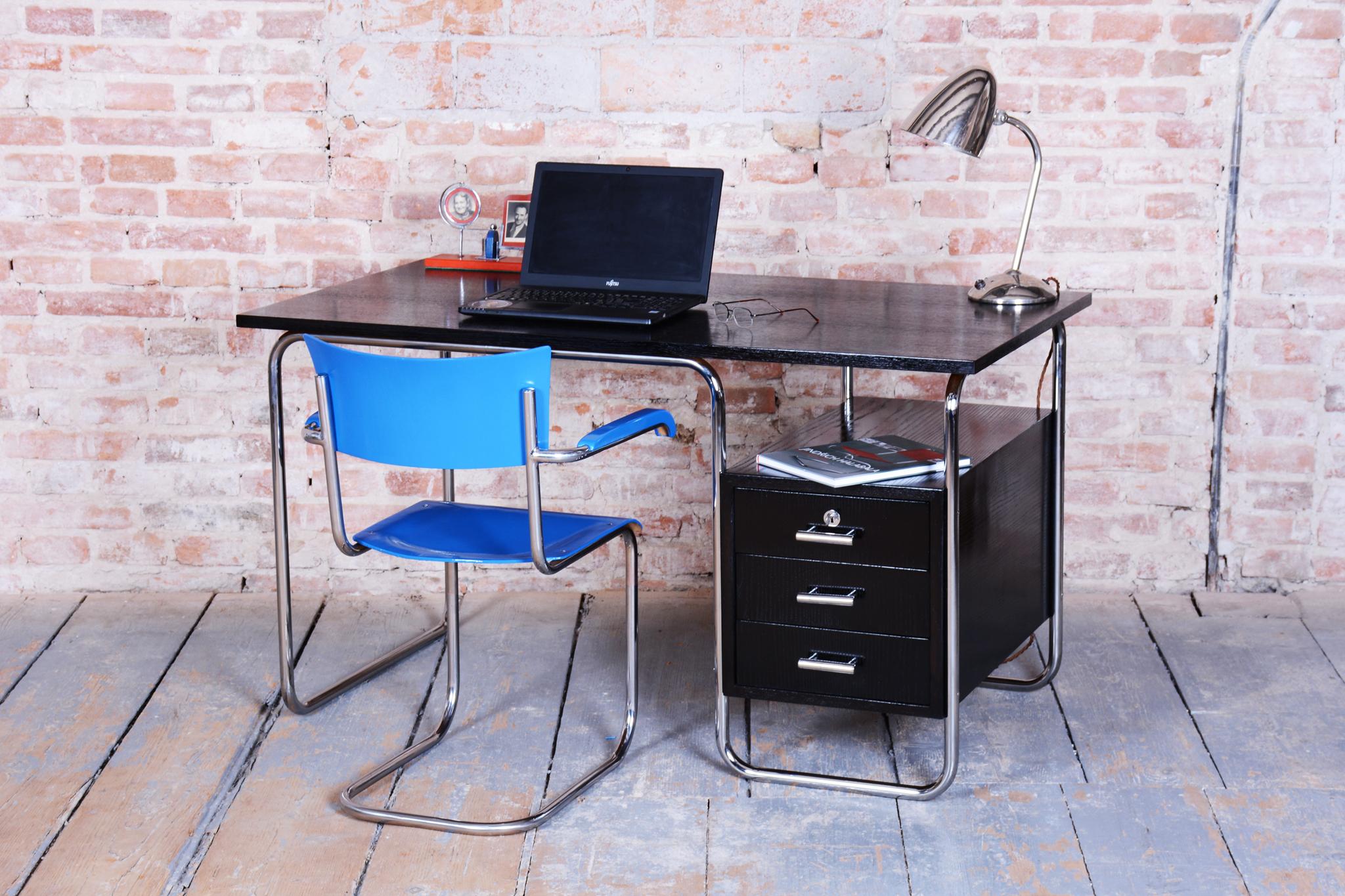 Restored Bauhaus Writing Desk, by Robert Slezák, Beech, Chrome, Czech, 1930s For Sale 9