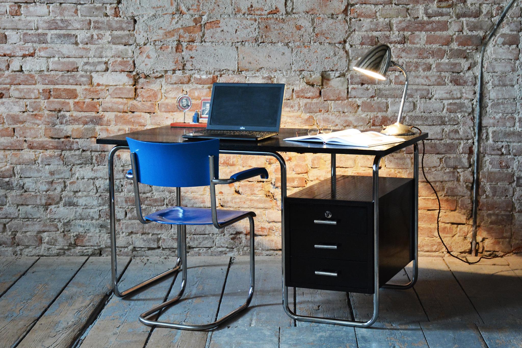 Restored Bauhaus Writing Desk, by Robert Slezák, Beech, Chrome, Czech, 1930s For Sale 10