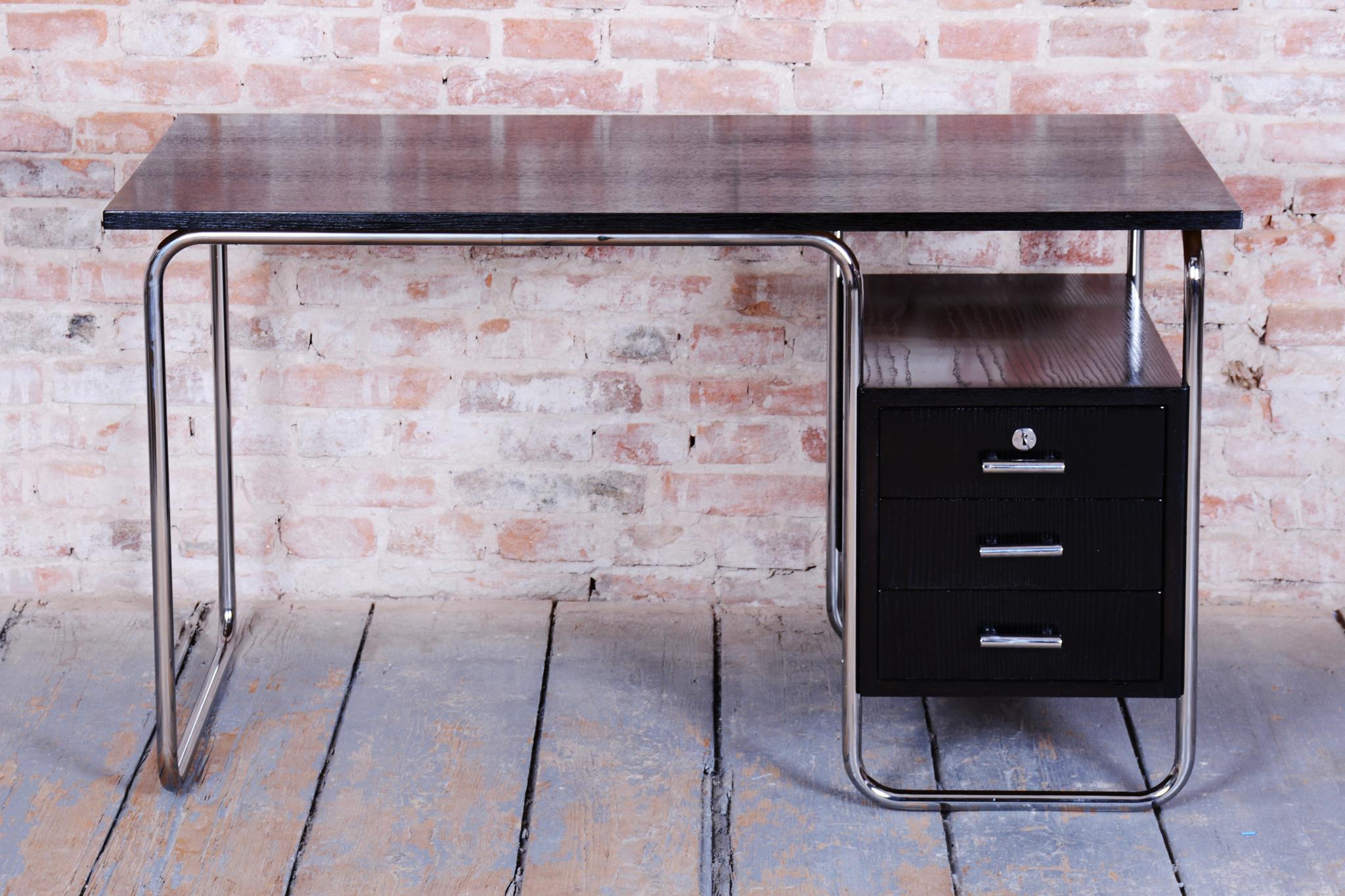 Steel Restored Bauhaus Writing Desk, by Robert Slezák, Beech, Chrome, Czech, 1930s For Sale