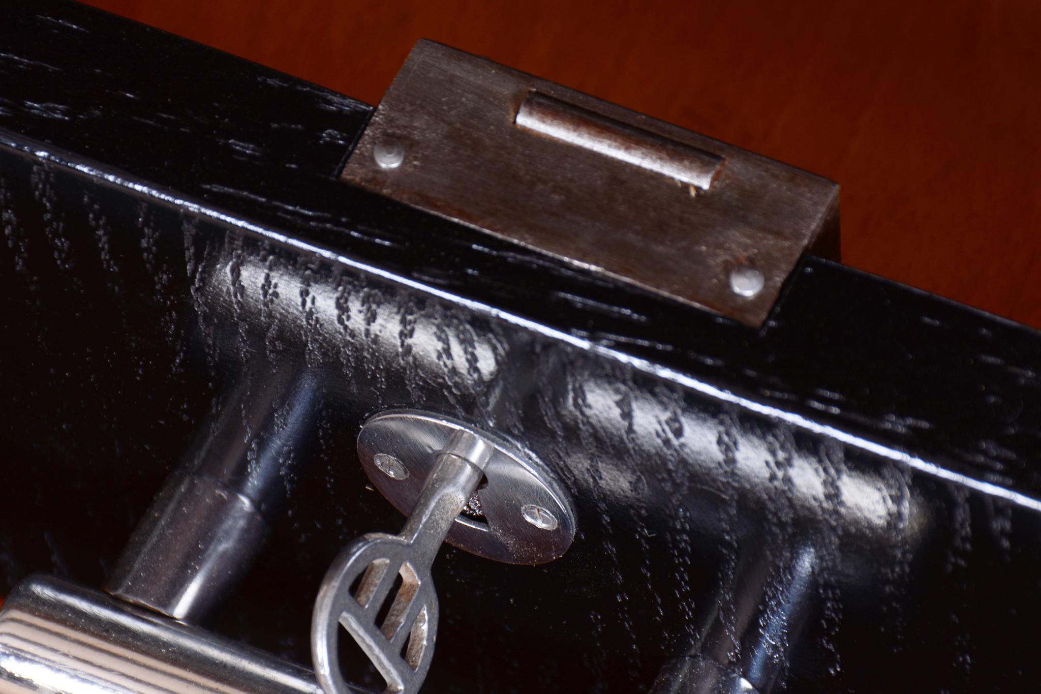 Restored Bauhaus Writing Desk, by Robert Slezák, Beech, Chrome, Czech, 1930s For Sale 4