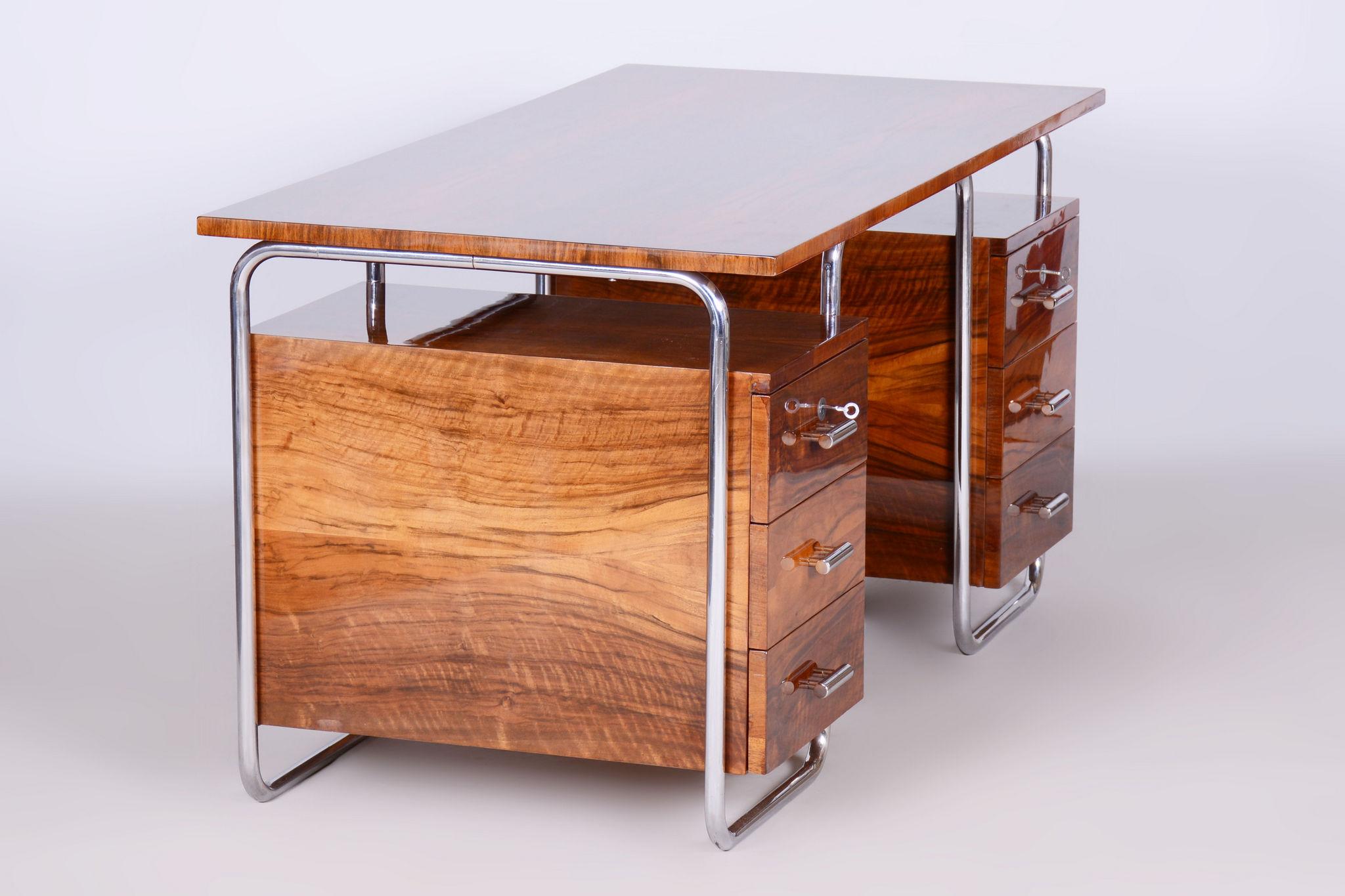 Restored Bauhaus Writing Desk, by Robert Slezák, Walnut, Chrome, Czech, 1930s For Sale 8
