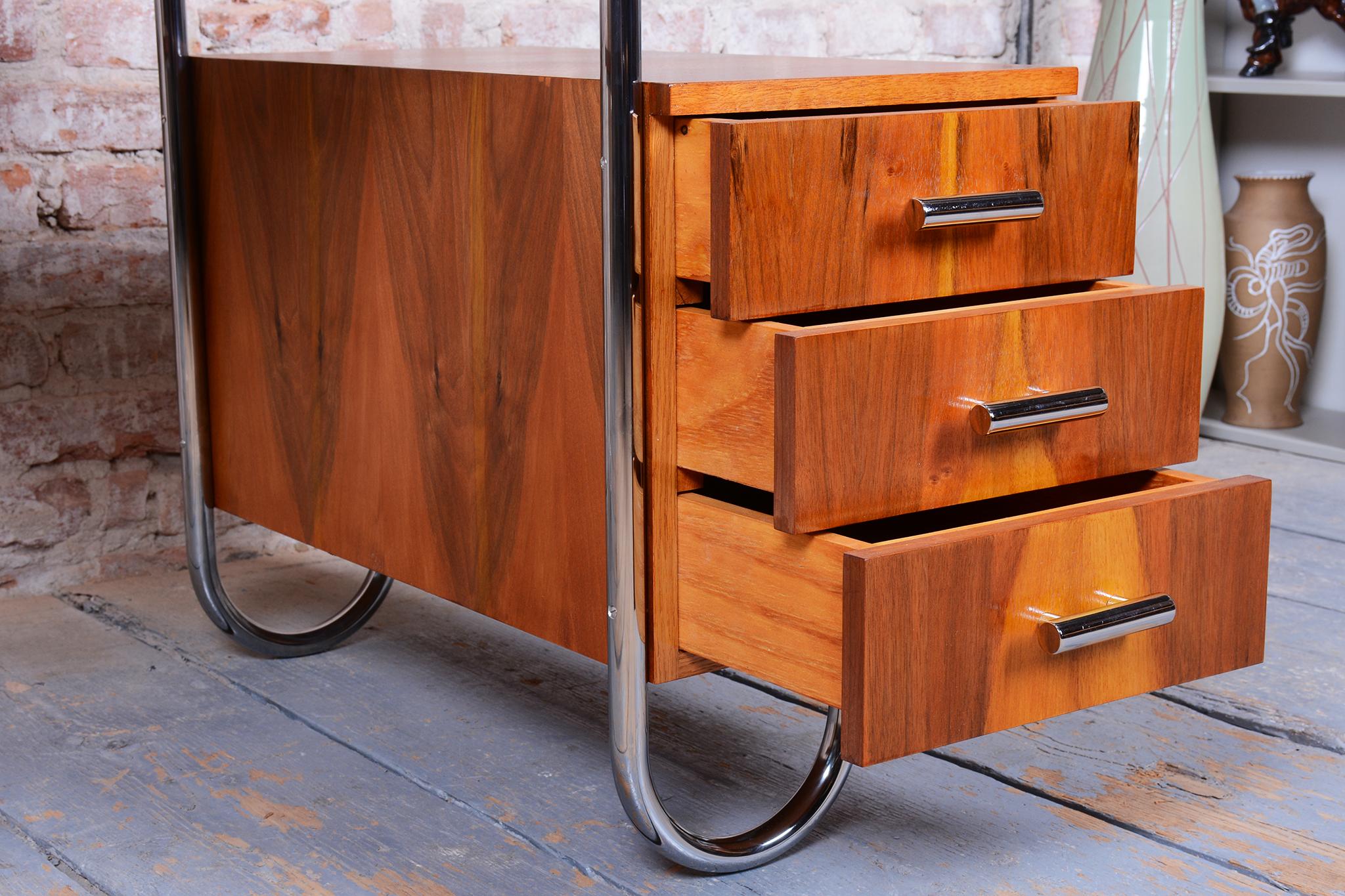 Restored Bauhaus Writing Desk, by Robert Slezak, Walnut, Chrome, Czech, 1940s For Sale 5