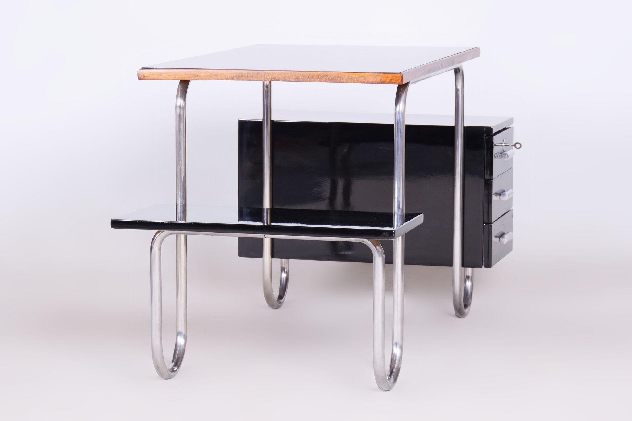 Restored Bauhaus Writing Desk, Chrome-Plated Steel, Black Glass, Czechia, 1930s For Sale 9