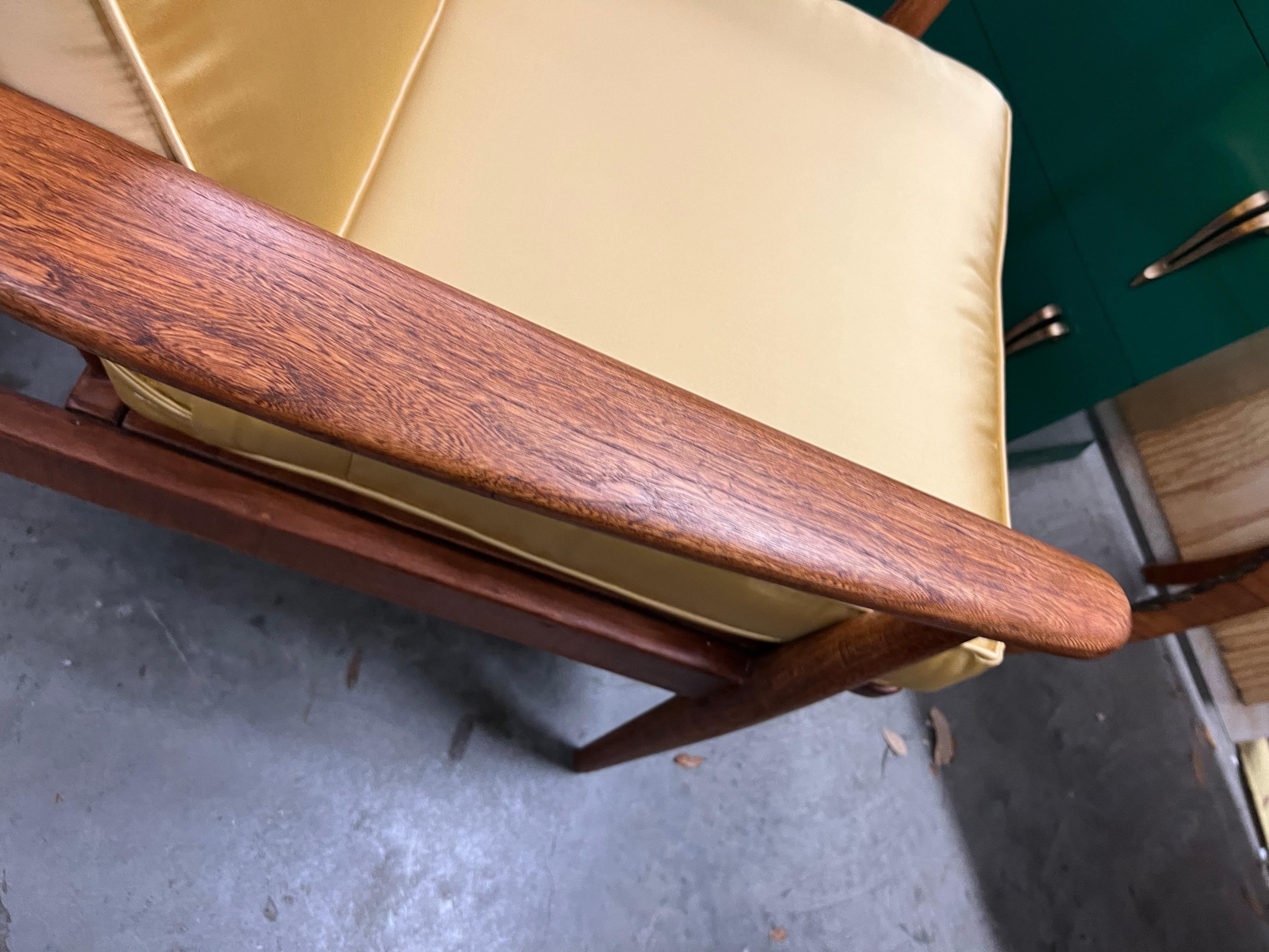 Chaise longue Baumritter restaurée avec un nouveau tissu d'ameublement en vente 1