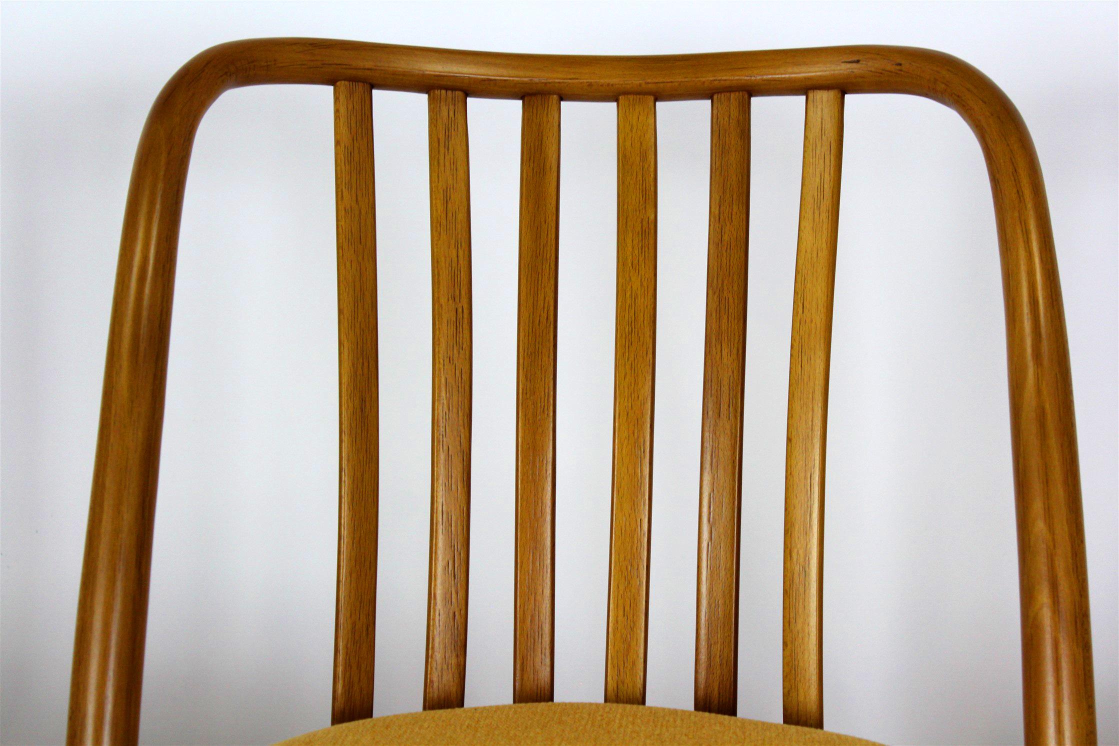 Restored Beech Dining Chairs from Ton, 1960s, Set of 4 In Excellent Condition In Żory, PL