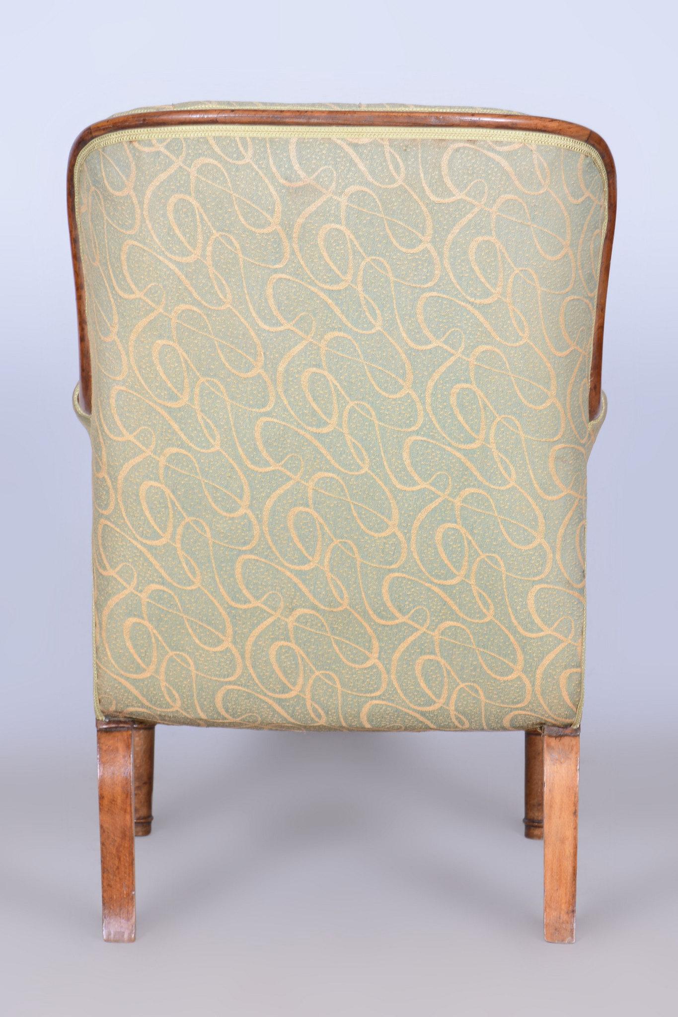 Fauteuil Biedermeier restauré, noyer, épicéa, hêtre, tchèque, années 1830 en vente 8