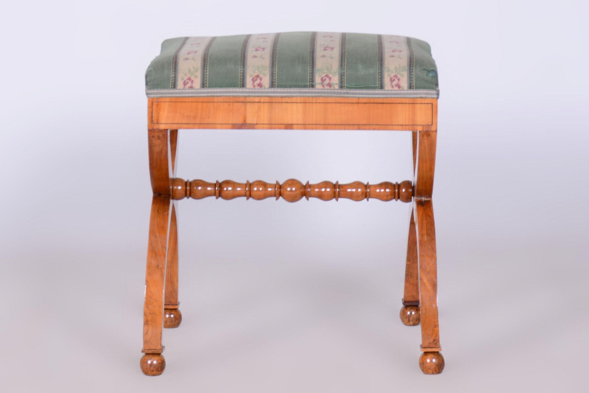 Restored Biedermeier Armchair with Stool, Beech, Oak, Cherry, Austria, 1830s For Sale 10