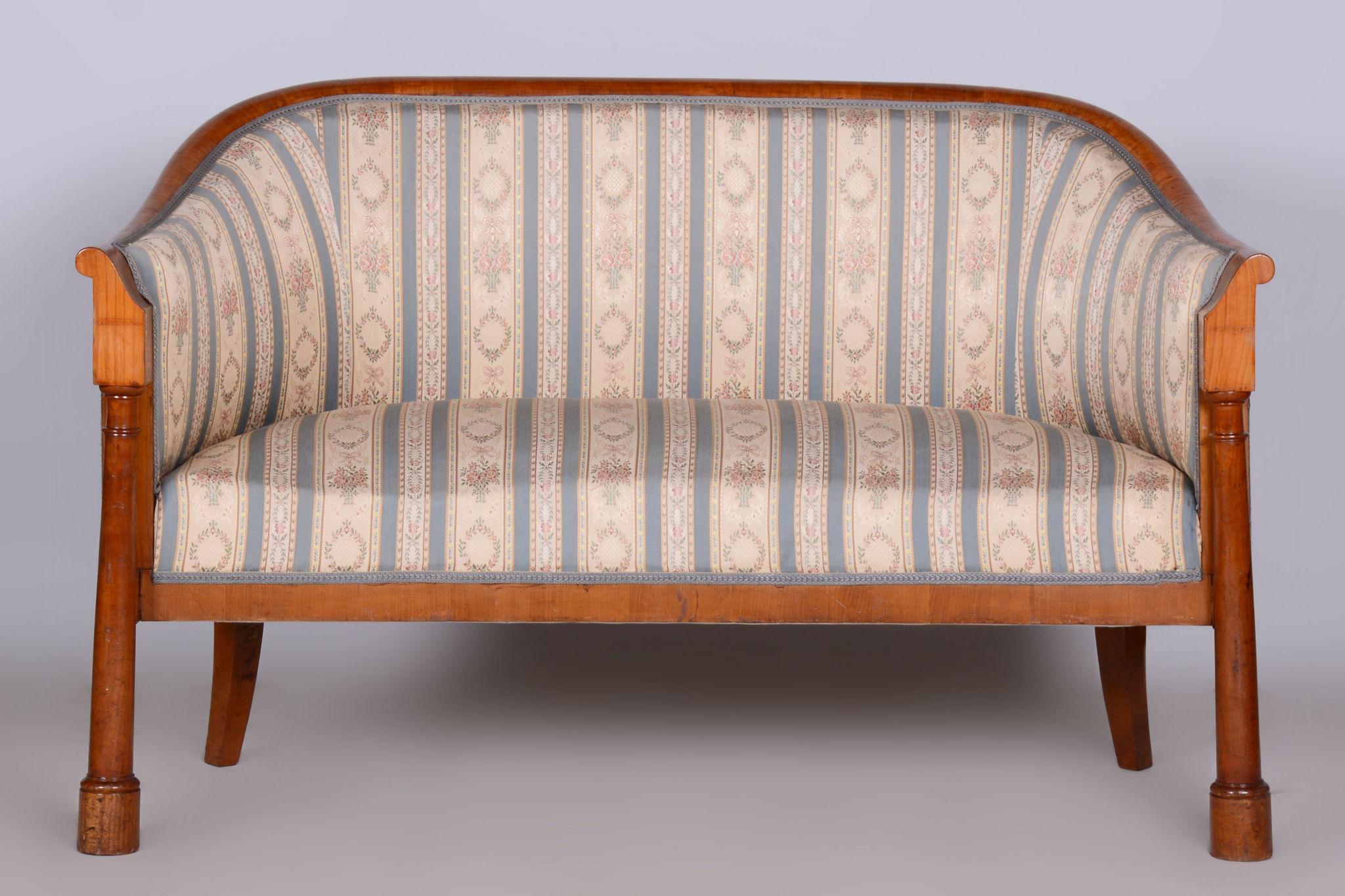 Restored Biedermeier Birch Seating Set, Revived Polish, Vienna, Austria, 1830s For Sale 12