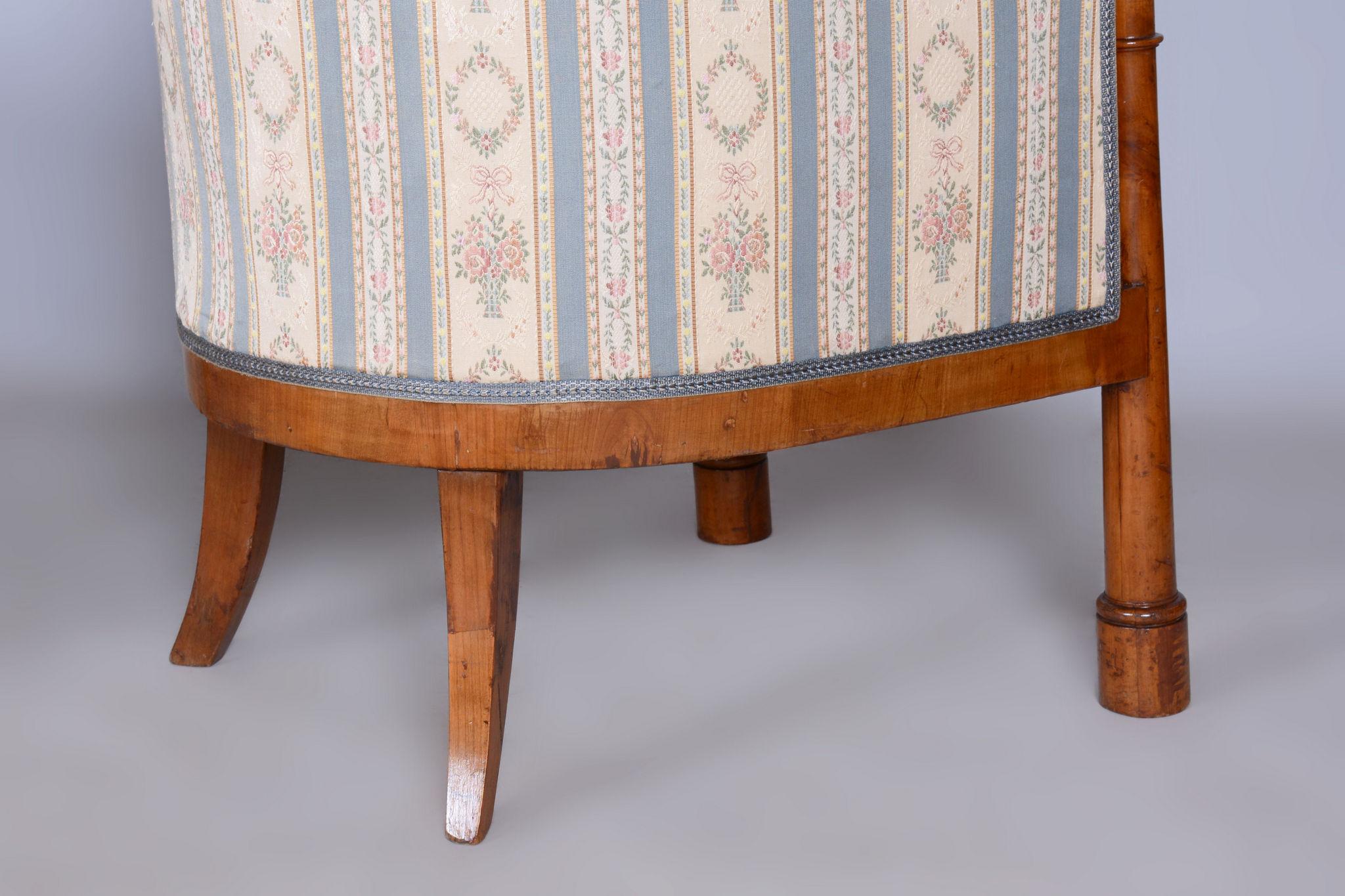 Restored Biedermeier Birch Seating Set, Revived Polish, Vienna, Austria, 1830s In Good Condition For Sale In Horomerice, CZ