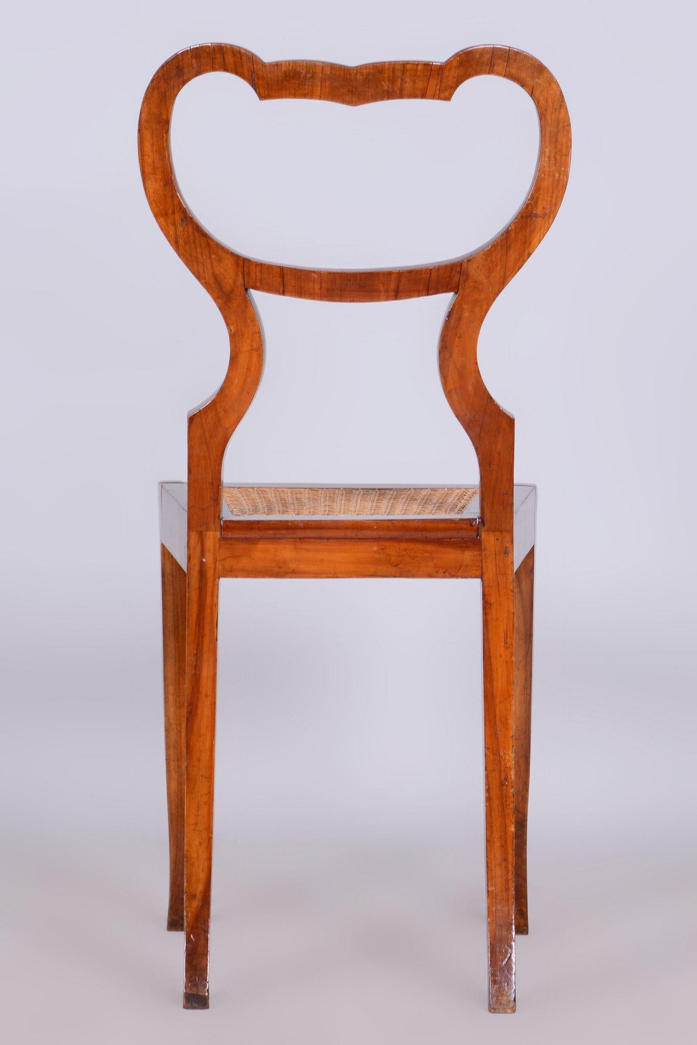 Restaurierter Biedermeier-Stuhl, Nussbaum Vener, Rattan, Polnisch, Österreich, 1830er Jahre im Angebot 4