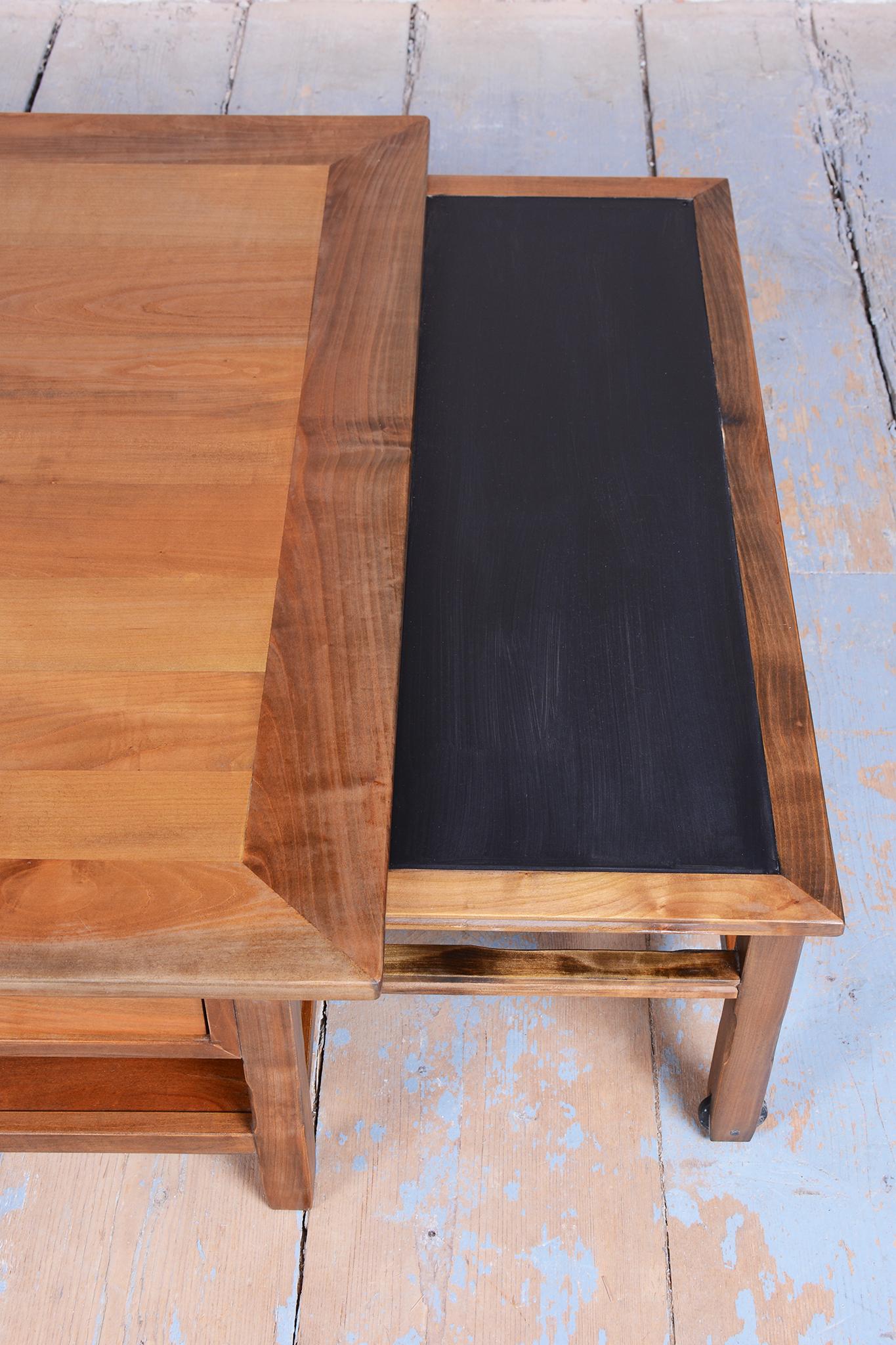 Table à café Biedermeier restaurée, cerisier, polonais ravivé, France, années 1890 en vente 5