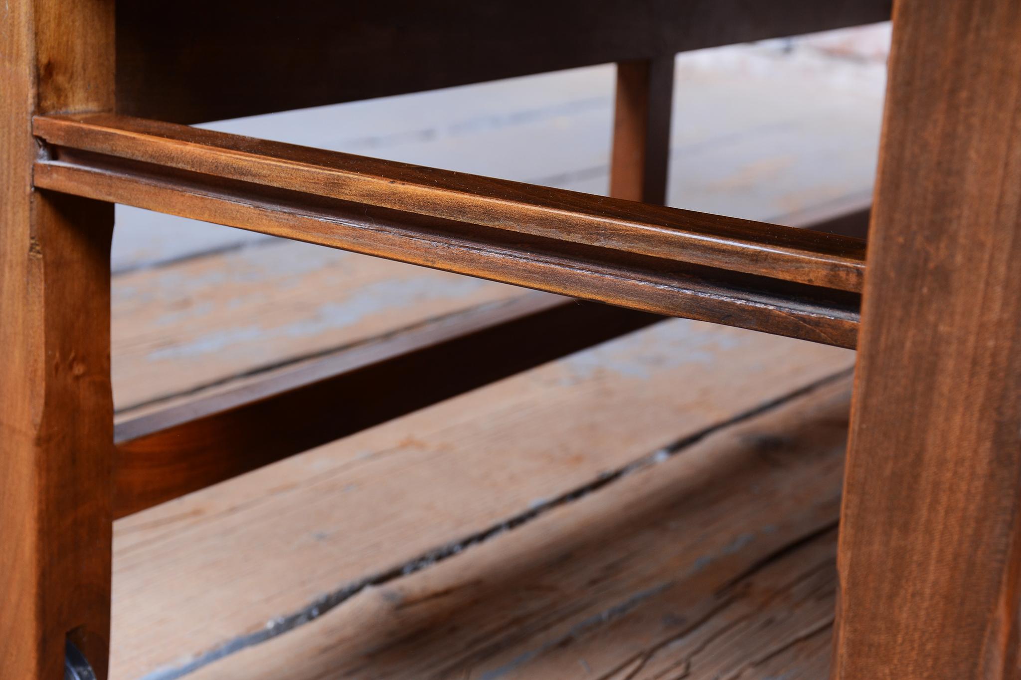Table à café Biedermeier restaurée, cerisier, polonais ravivé, France, années 1890 en vente 8