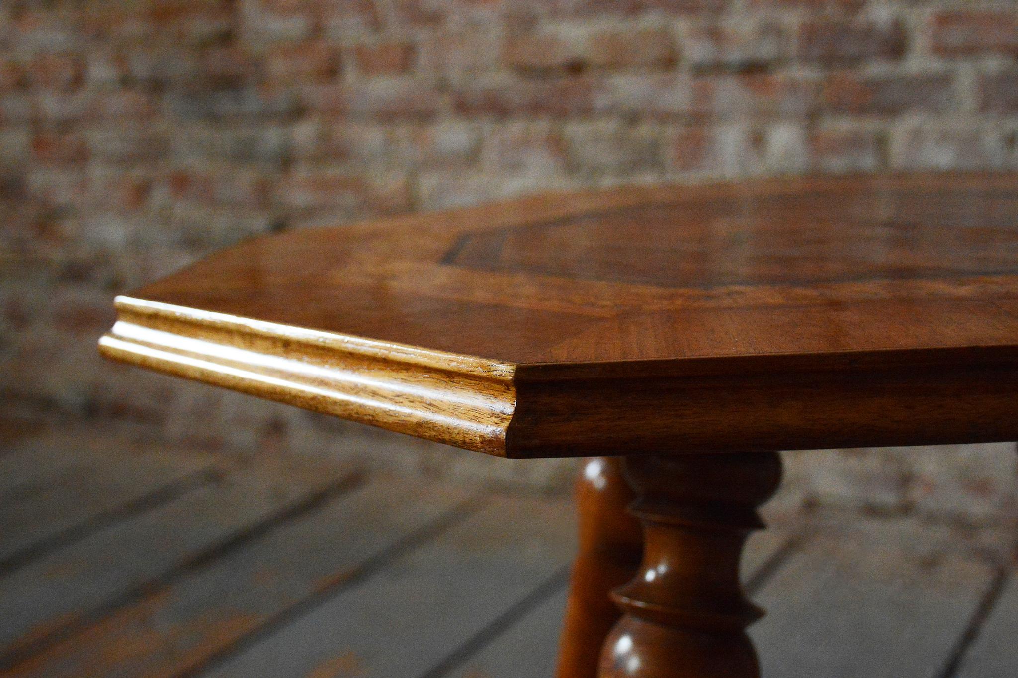 Table basse Biedermeier restaurée, cerisier, noyer, Revive polonais, tchèque, années 1870 en vente 3