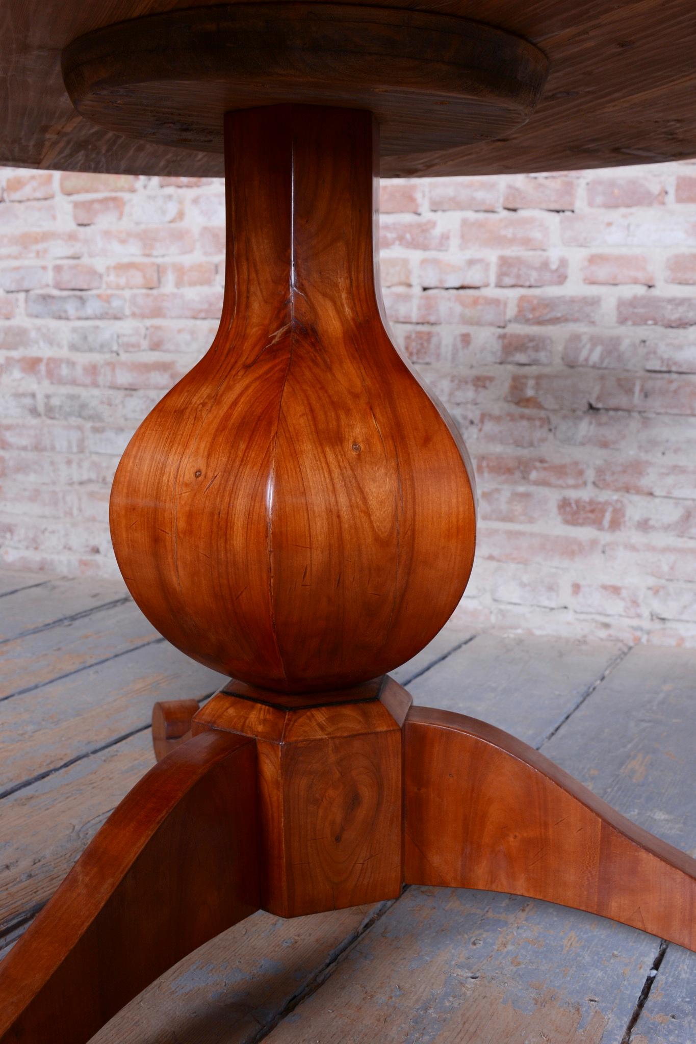 Restored Biedermeier Dining Table, Cherry Wood, Revived Polish, Austrian, 1820s For Sale 5