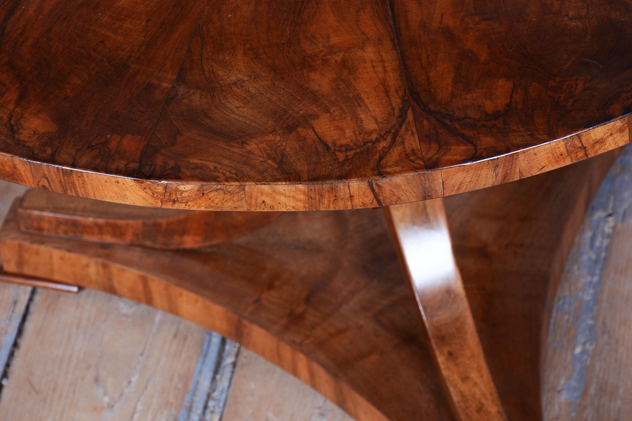 Restored Biedermeier Dining Table, Walnut, Revived Polish, Austrian, 1820s 6