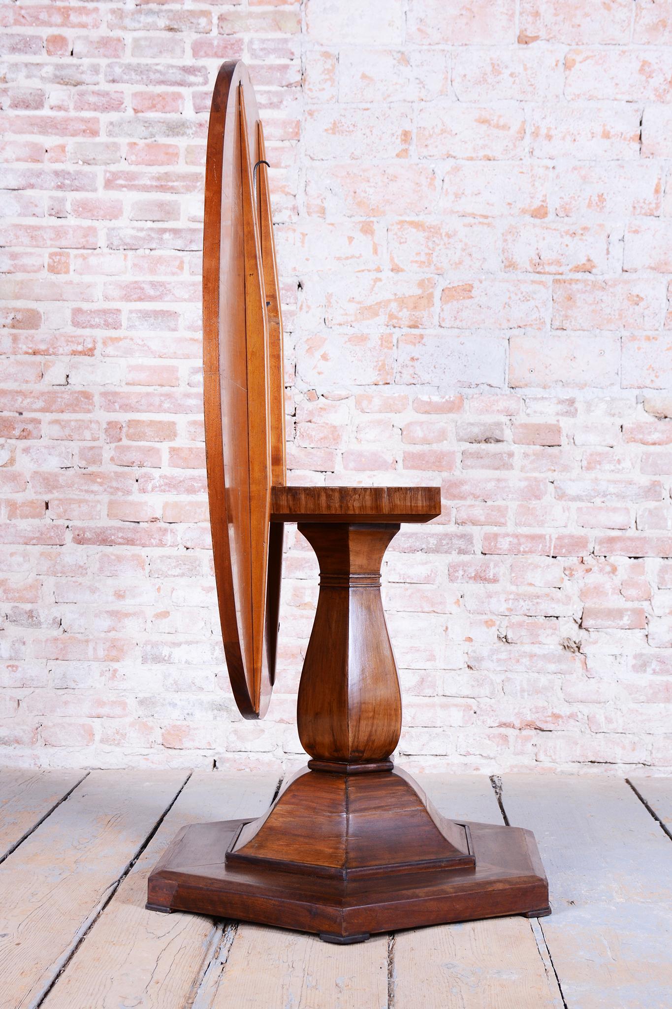 Restored Biedermeier Dining Table, Walnut, Revived Polish, Czech, 1830s For Sale 5