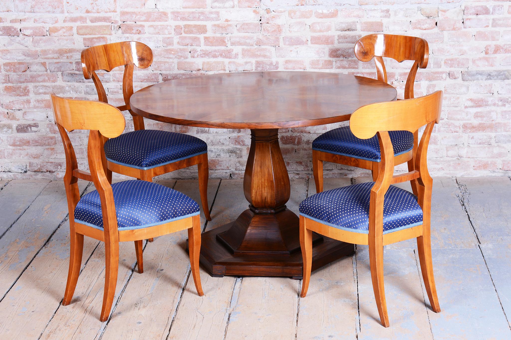 Restored Biedermeier Dining Table, Walnut, Revived Polish, Czech, 1830s For Sale 13