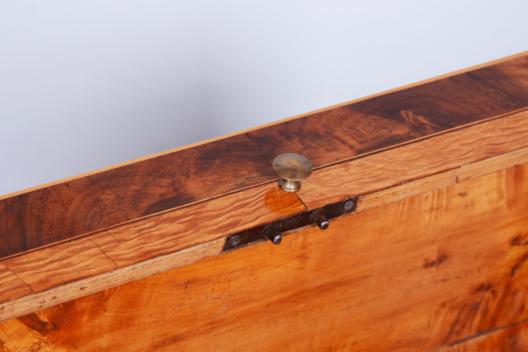 Restored Biedermeier Jewelry Box, Ash, Maple, Spruce, Walnut, Czech, 1820s For Sale 9