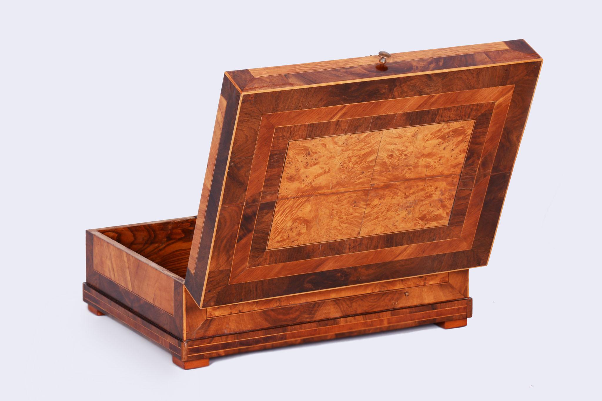 Restored Biedermeier Jewelry Box, Ash, Maple, Spruce, Walnut, Czech, 1820s For Sale 12