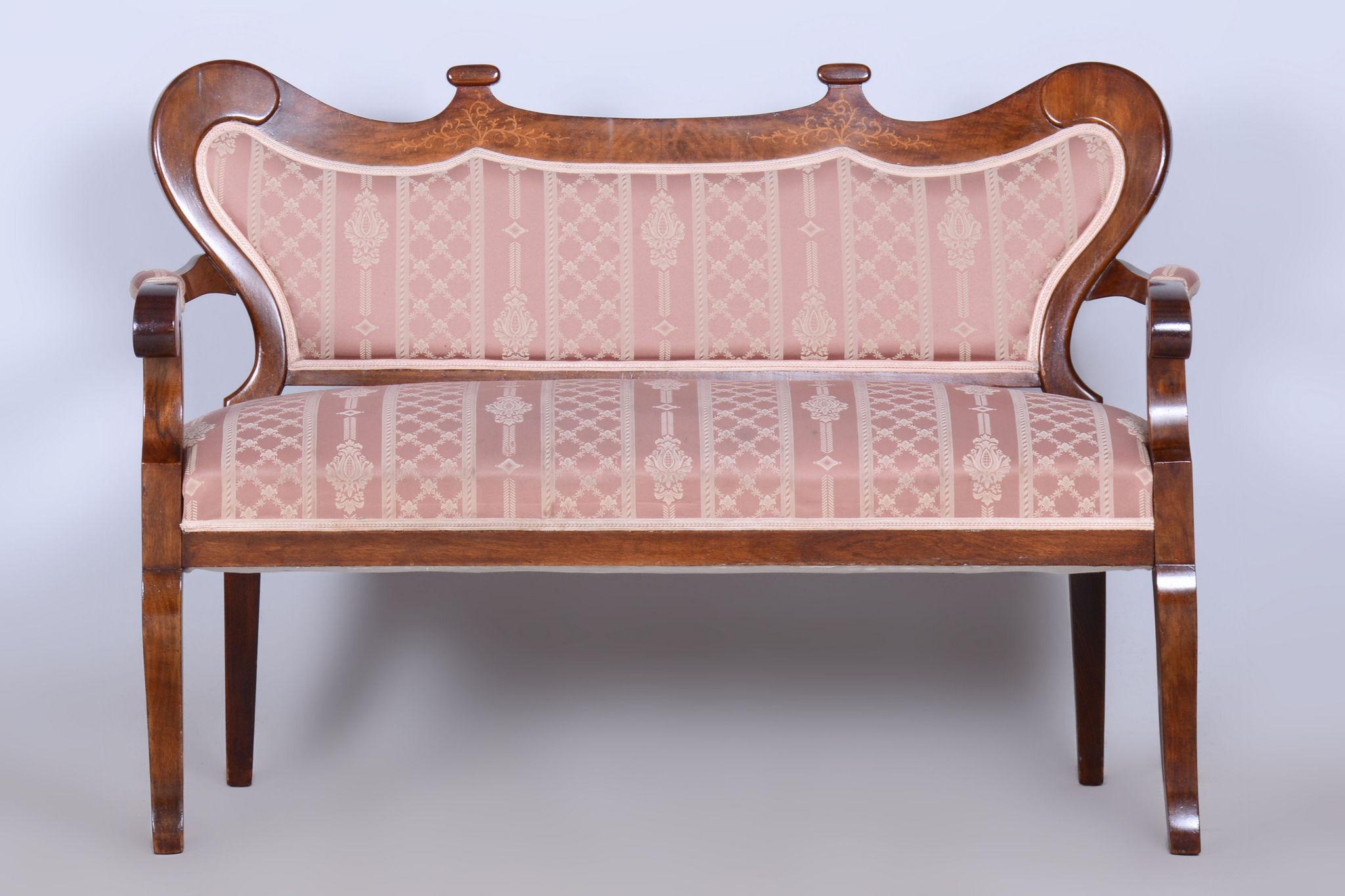 Restored Biedermeier Seating Set, Oak Walnut, Stable Constructon, Austria, 1840s For Sale 12