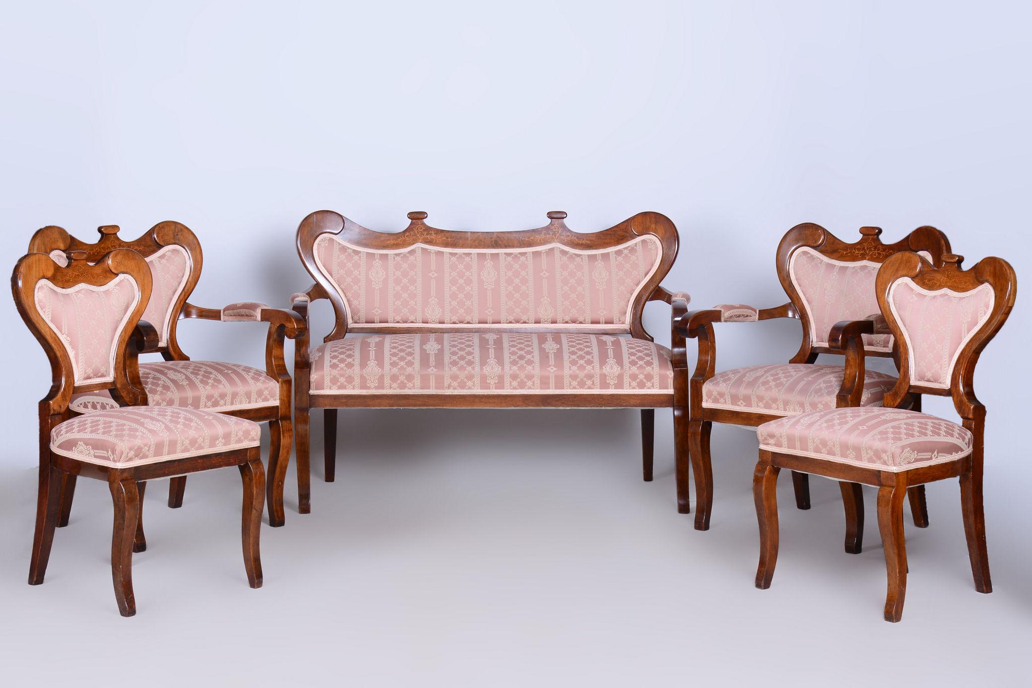 Restored Biedermeier Seating Set (Sofa, 2 Armchairs and 2 Chairs)

Source: Austria
Period: 1840-1849
Material: Oak, Walnut, Fabric

Sofa dimensions:
Height: 92 cm (36.2 in)
Width: 131 cm (51.6 in)
Depth: 67 cm (26.4 in)
Seat height: 48 cm (33.1