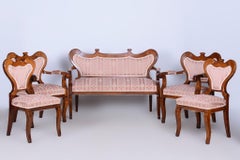 Set di sedute Biedermeier restaurate, Oak e noce, costruzione di una stalla, Austria, anni '40 del XIX secolo