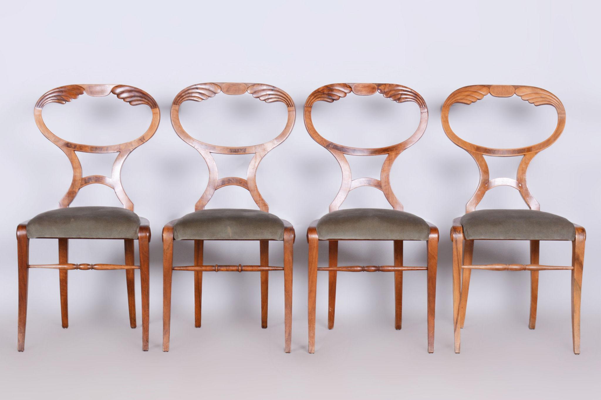 Restored Biedermeier Set Of Four Oak Walnut Chairs, Vienna, Austria, 1820s For Sale 8