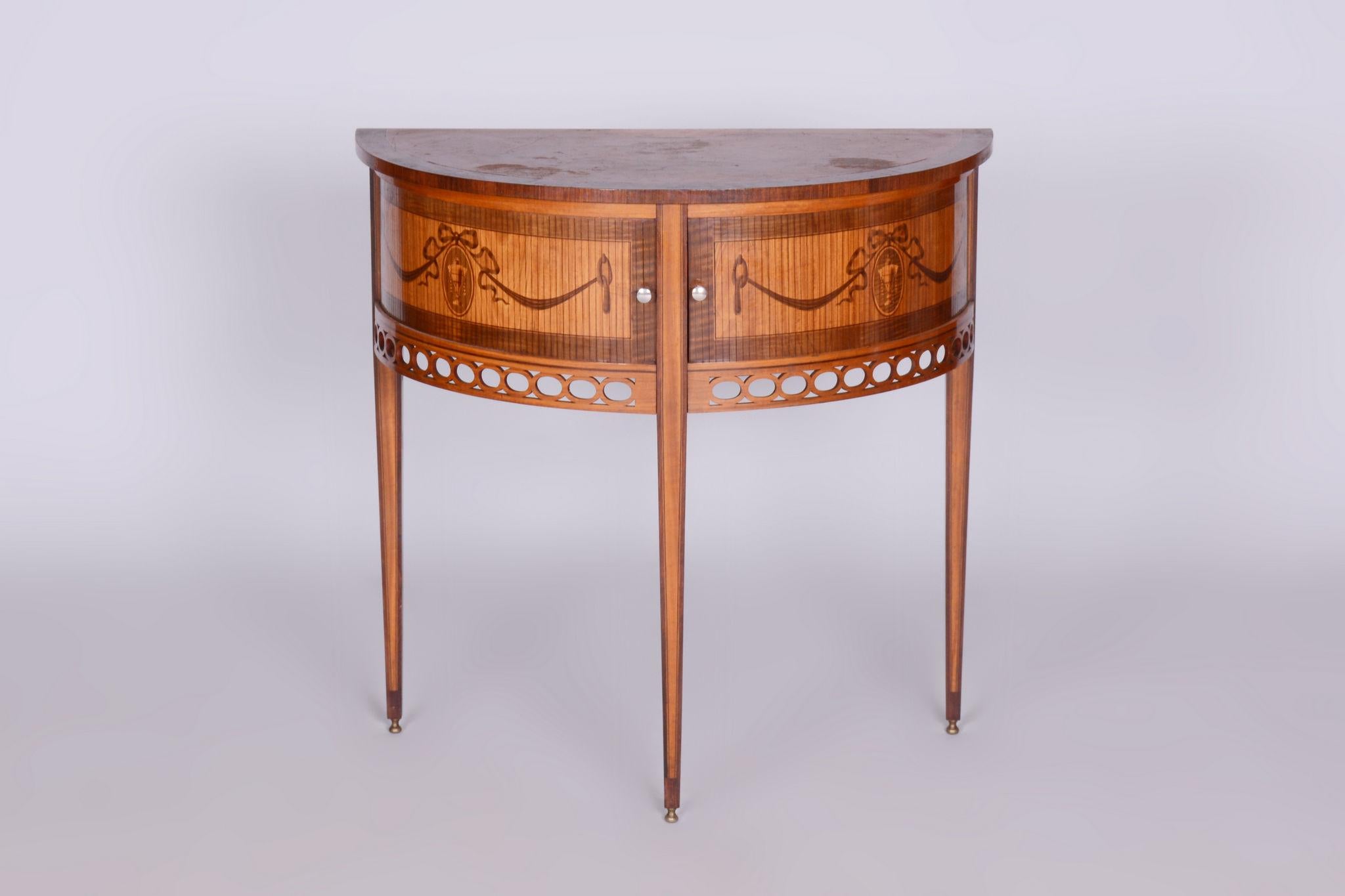 Restored Biedermeier Side Table, Walnut, Maple, Unique Marquetry, France, 1850s For Sale 6