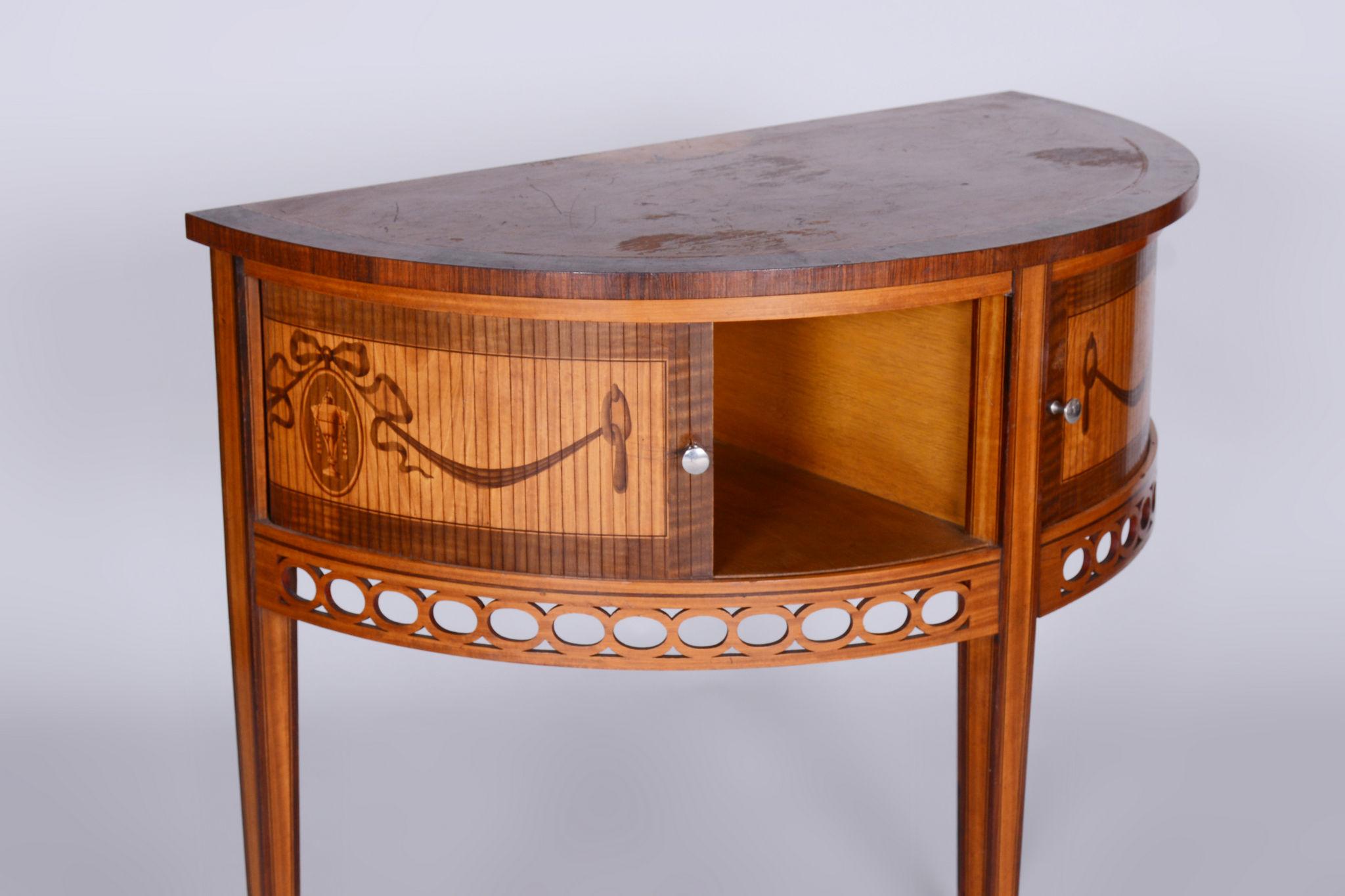 Restored Biedermeier Side Table, Walnut, Maple, Unique Marquetry, France, 1850s In Good Condition For Sale In Horomerice, CZ